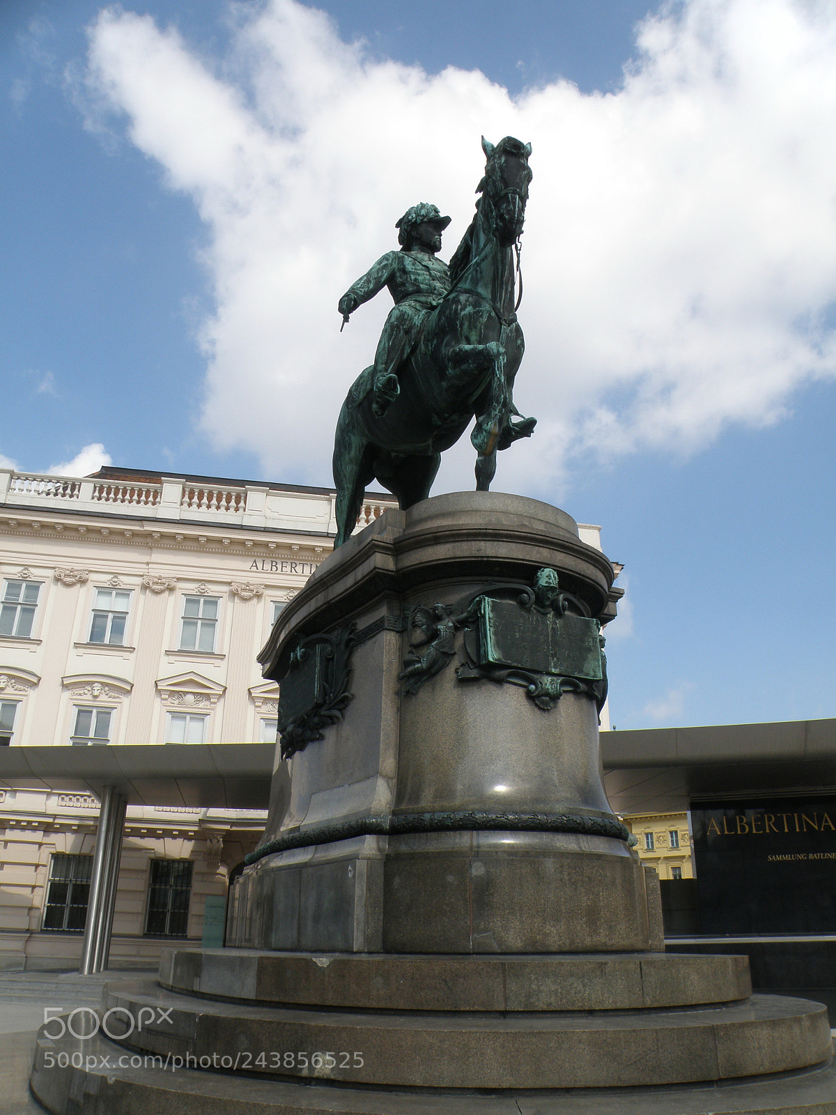 Olympus SP570UZ sample photo. Majestic vienna, austria photography