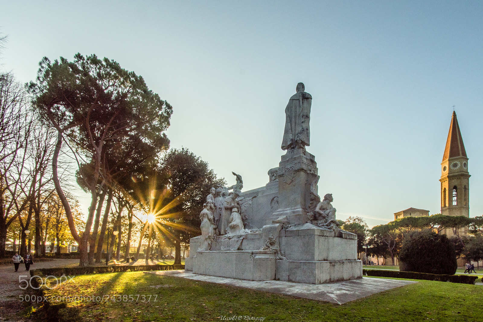 Sony SLT-A68 sample photo. Monumento a petrarca -arezzo photography