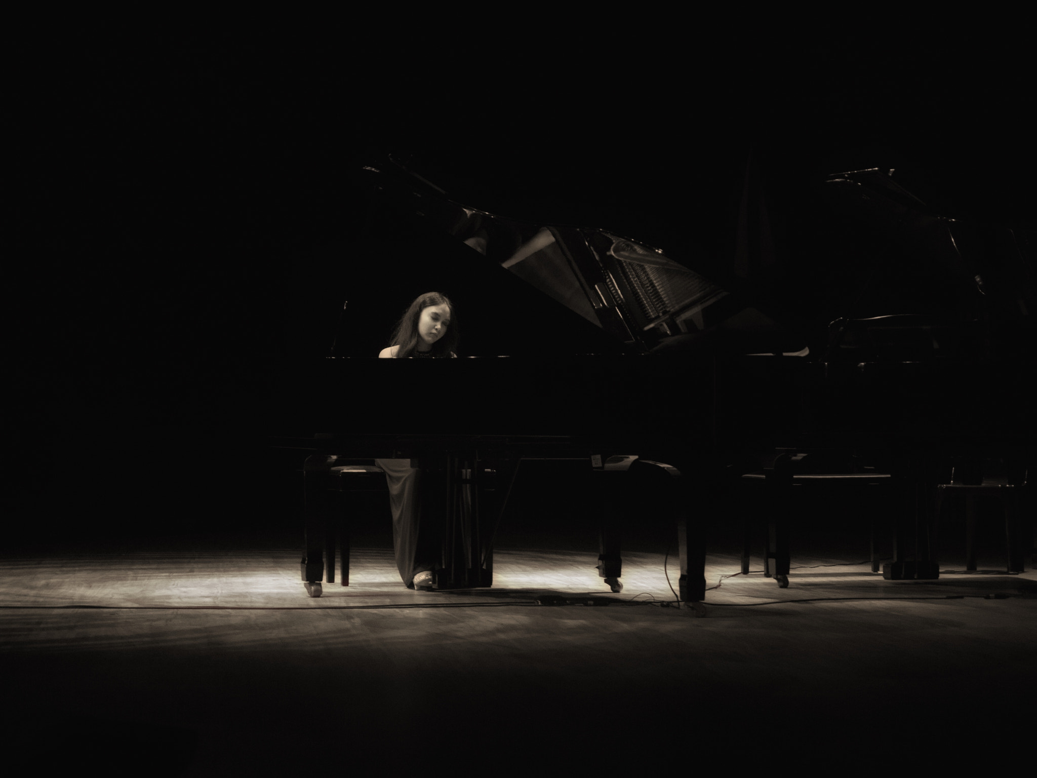 Panasonic Lumix DMC-G2 sample photo. The pianist photography