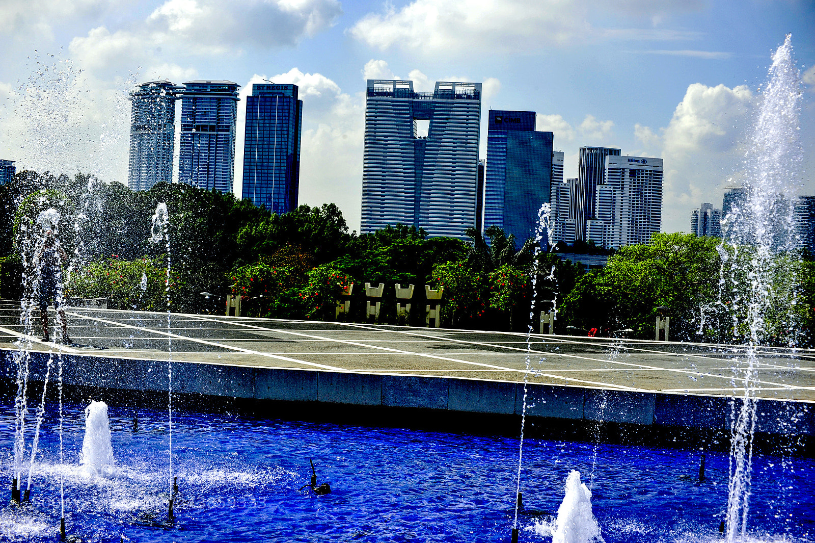 Nikon D700 sample photo. Inthecity photography