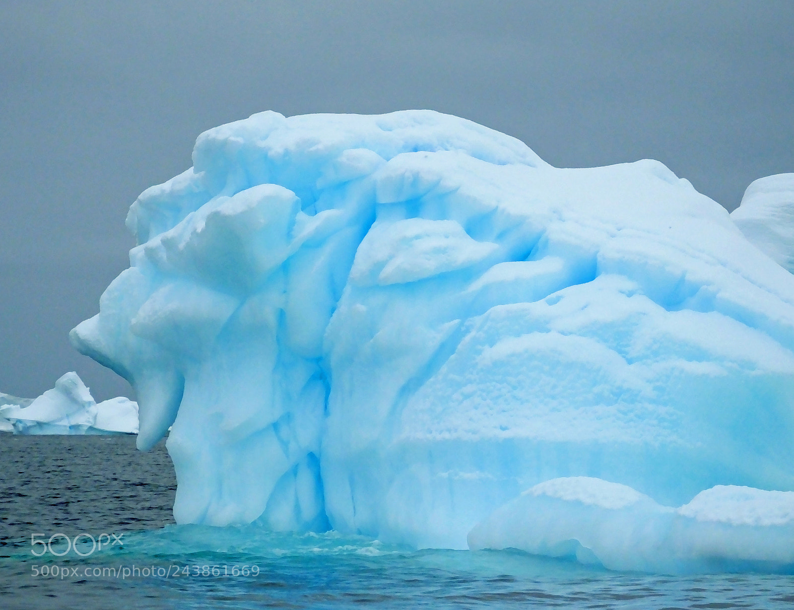 Fujifilm FinePix HS50 EXR sample photo. Beautiful colours in ice photography