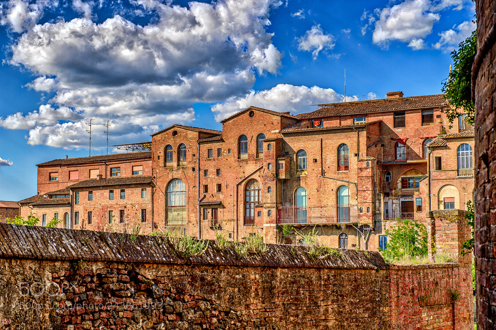 Nikon D4S sample photo. Kind of city wall photography