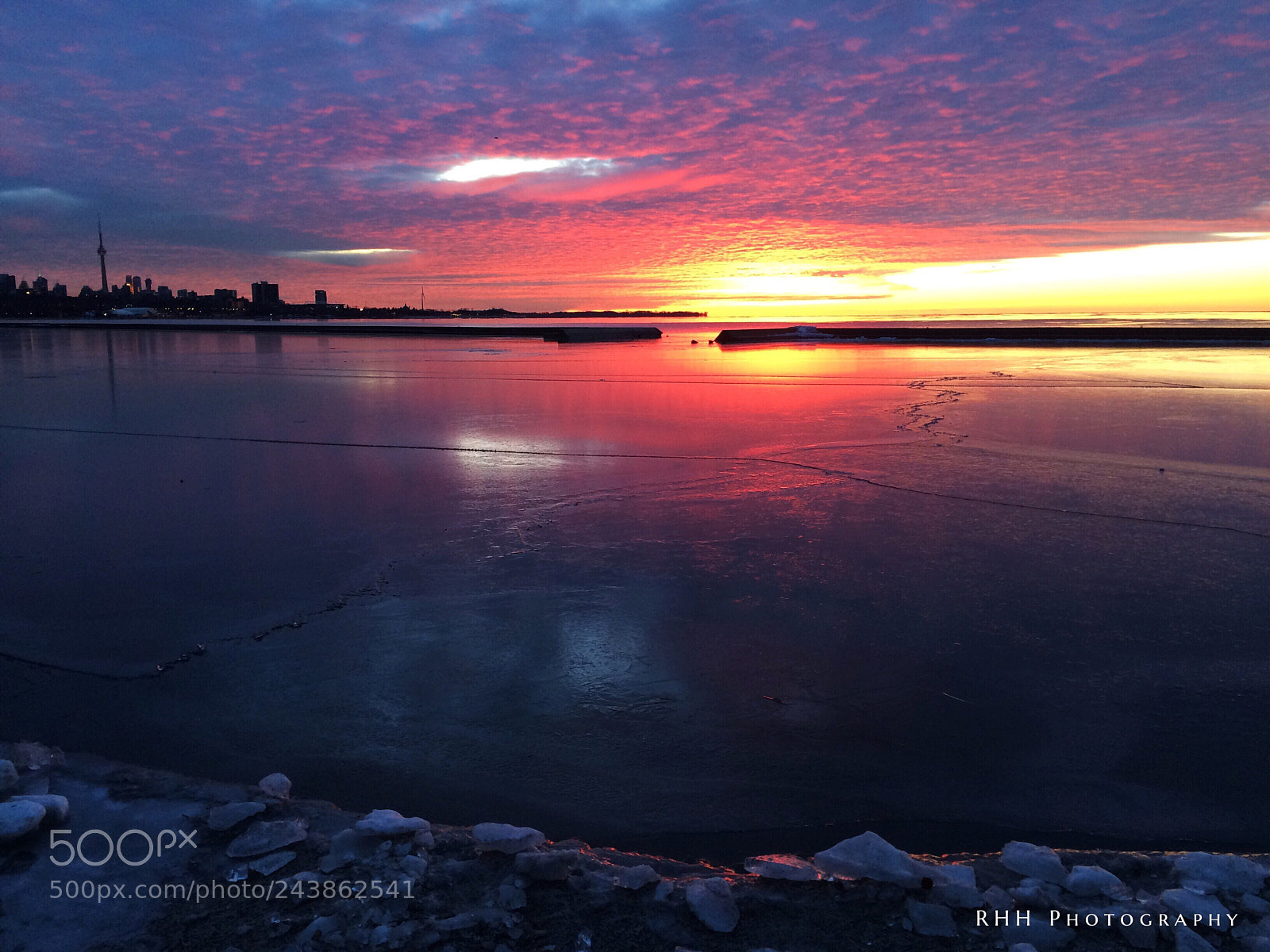Apple iPhone 5s sample photo. Spectacular sunrise over toronto photography