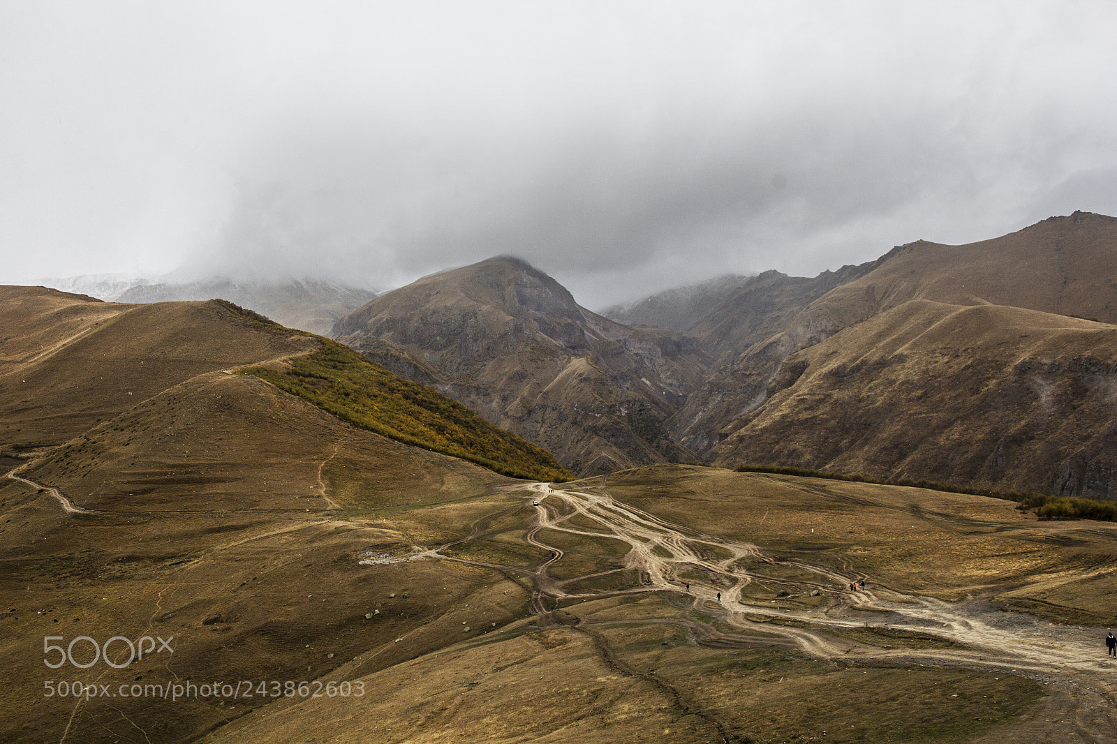Canon EOS 60D sample photo. Gergeti mountain pass photography