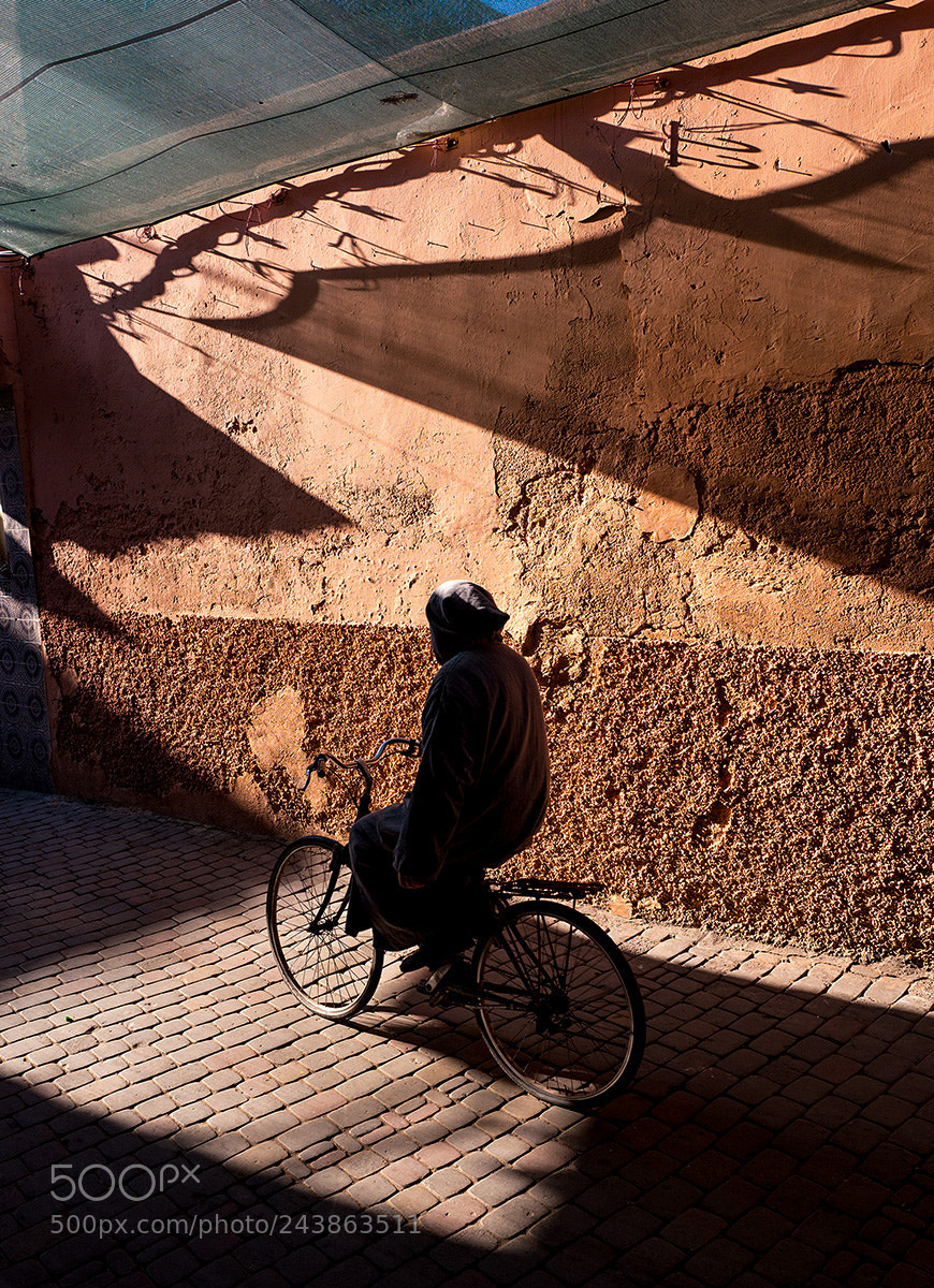 Leica Q (Typ 116) sample photo. Man on bicycles photography