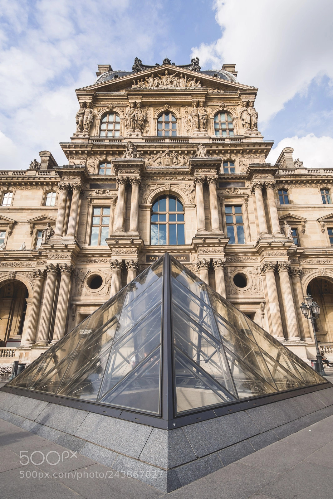 Olympus OM-D E-M10 II sample photo. Le louvre museum photography