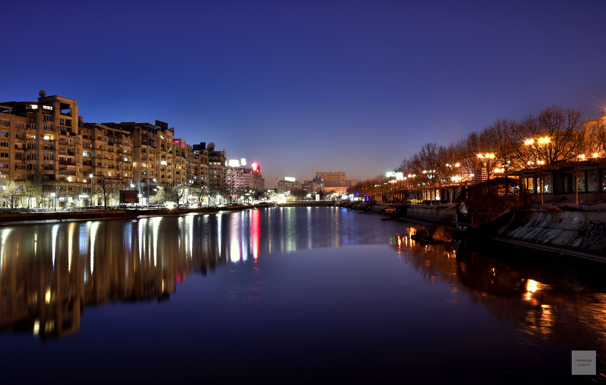 Nikon D7200 + Sigma 17-70mm F2.8-4 DC Macro OS HSM | C sample photo. Blue hour over bucharest photography