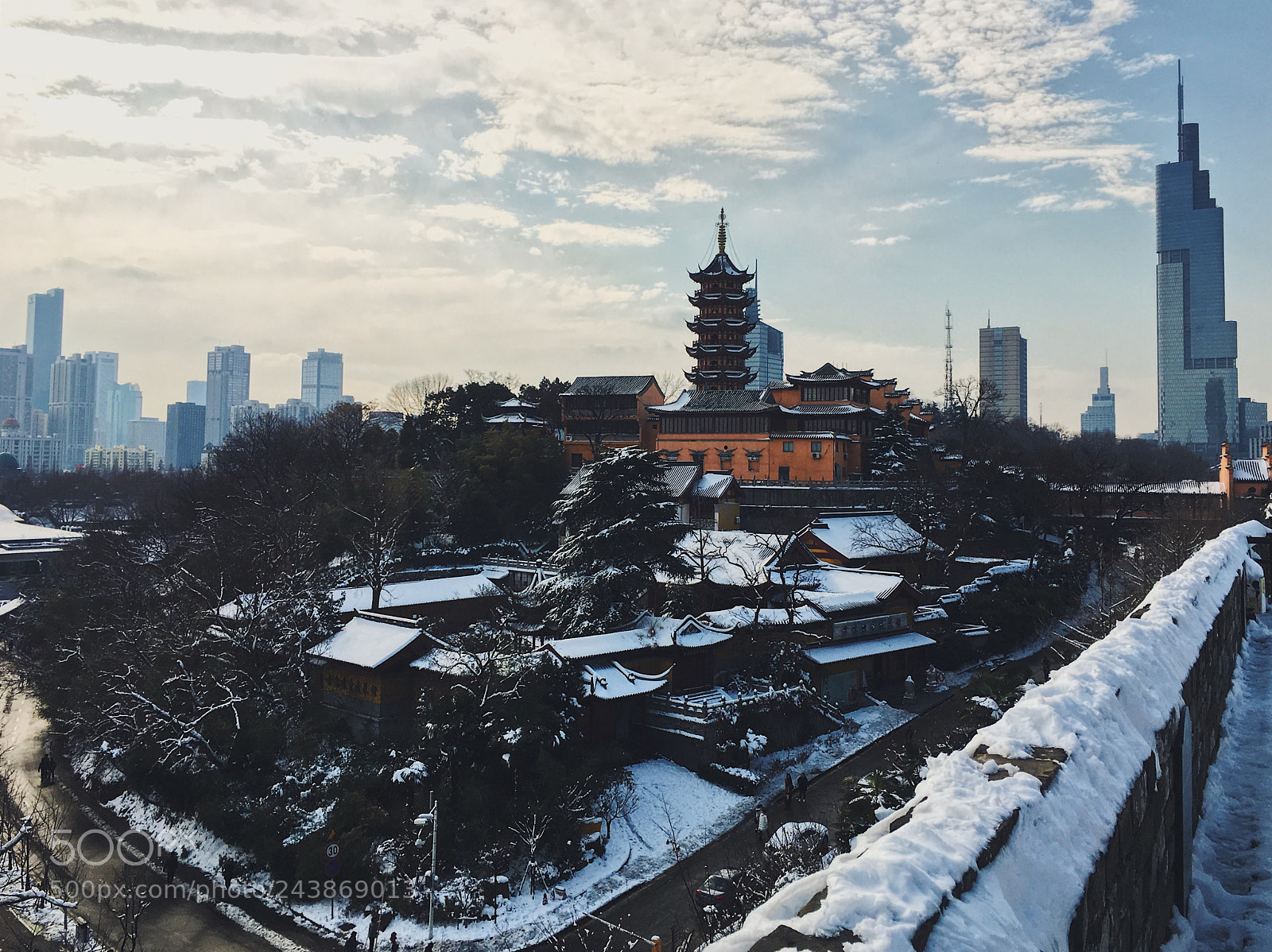 Apple iPhone 6s Plus sample photo. Jiming temple photography