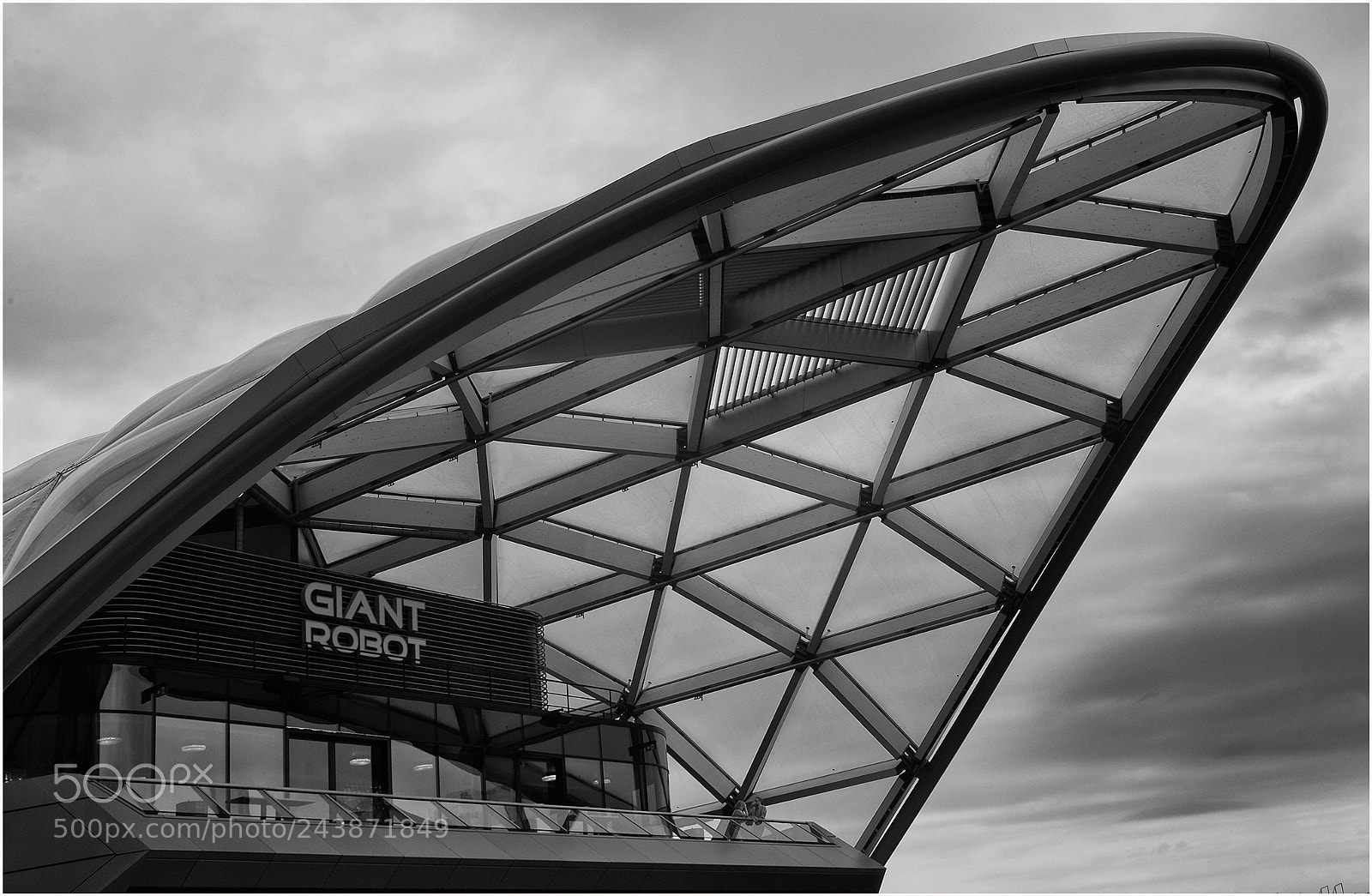 Fujifilm X-M1 sample photo. Giant robot photography