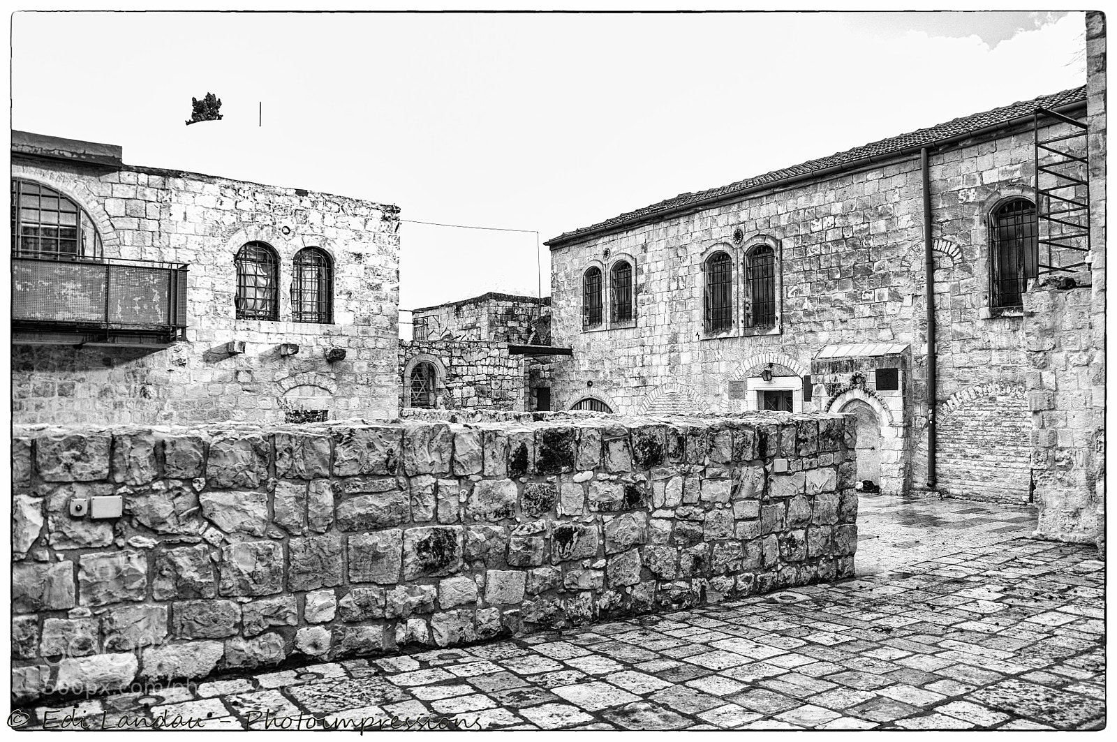 Nikon D5000 sample photo. Empty streets on a photography