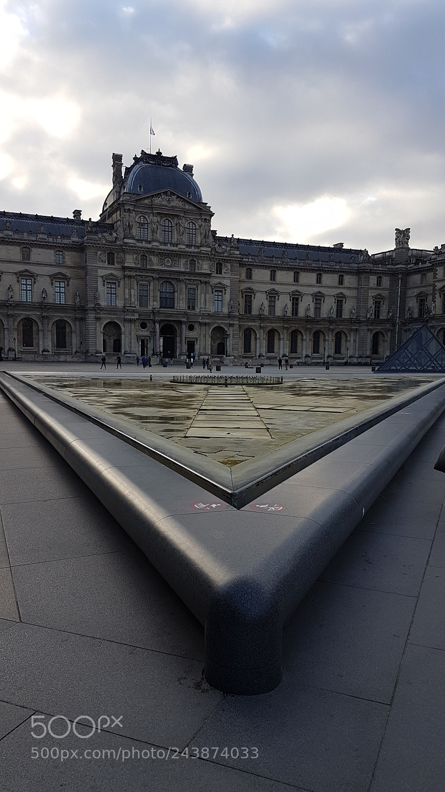Samsung Galaxy S7 Edge sample photo. Museu do louvre photography