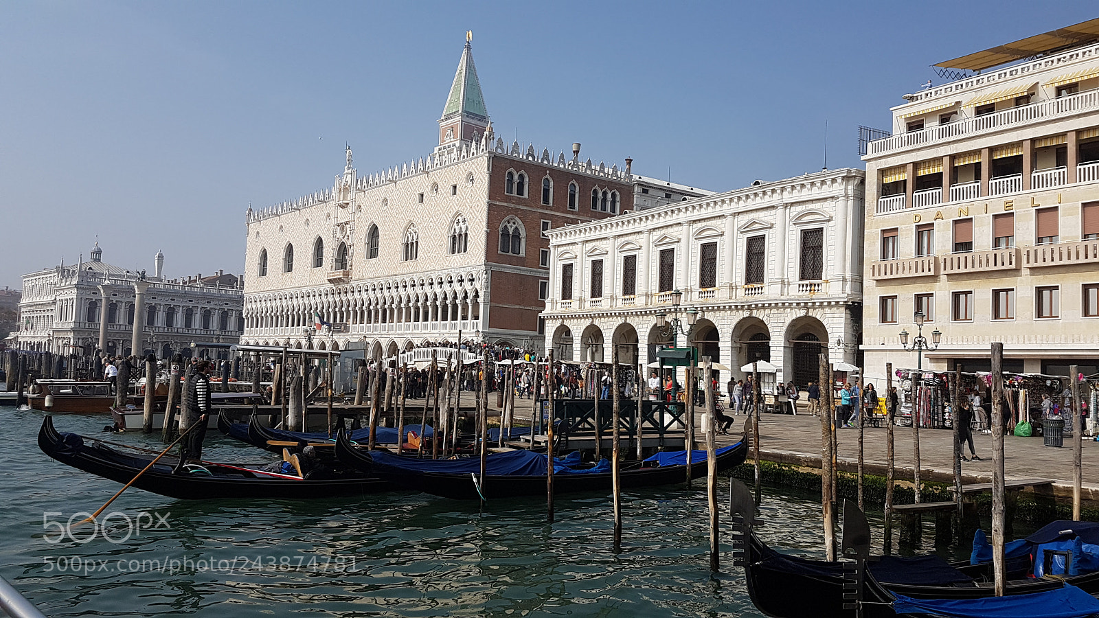 Samsung Galaxy S7 Edge sample photo. Gondolas photography