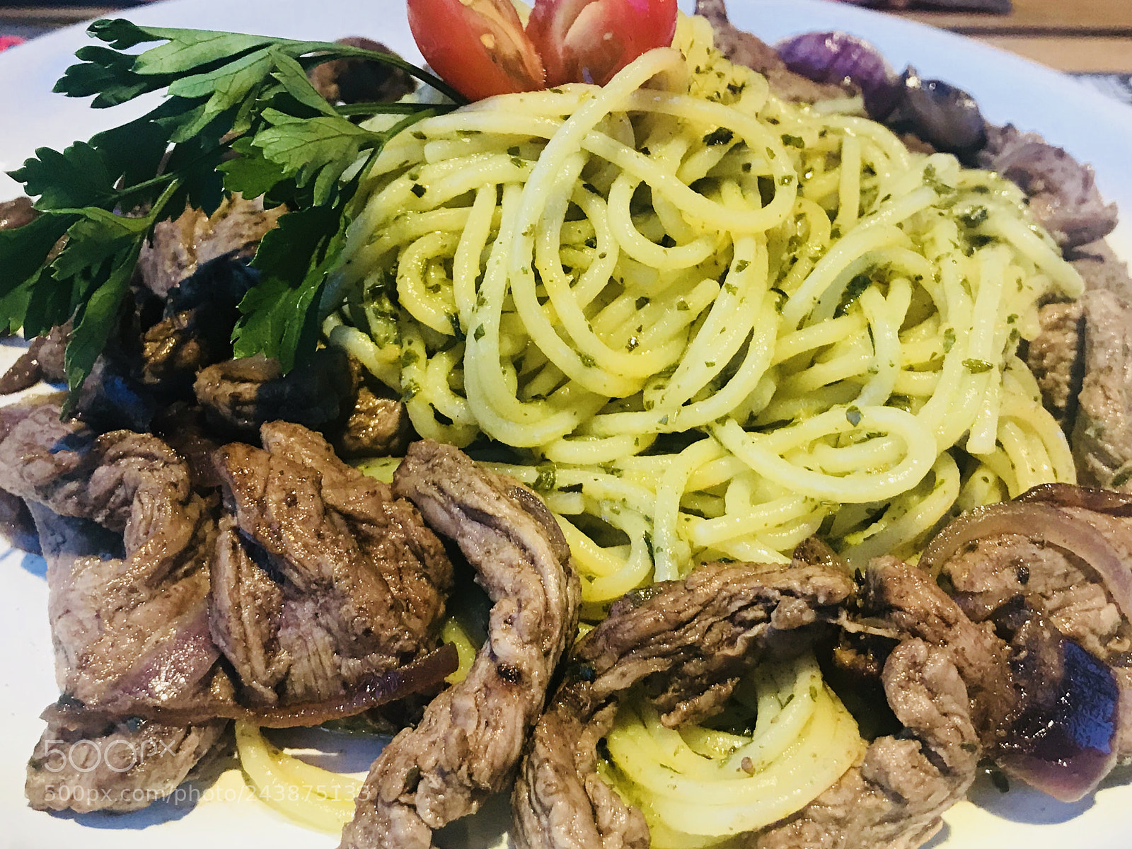 Apple iPhone 7 Plus sample photo. Spaghetti & beef photography