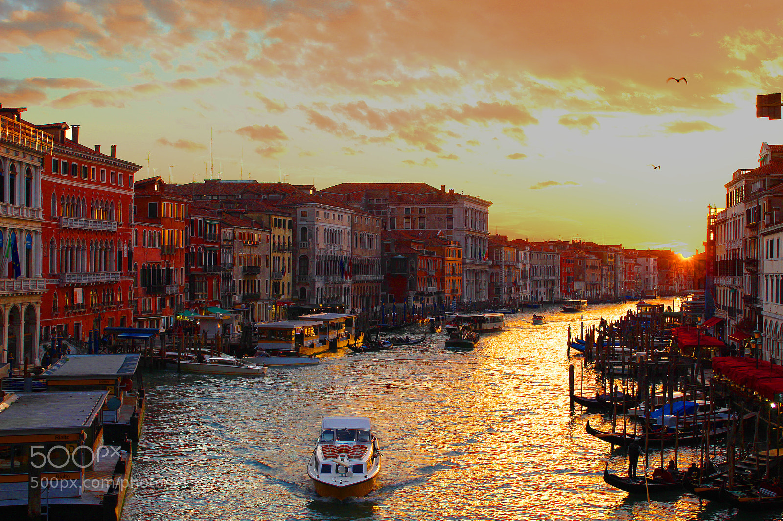 Canon EOS 1300D (EOS Rebel T6 / EOS Kiss X80) sample photo. Canal grande photography