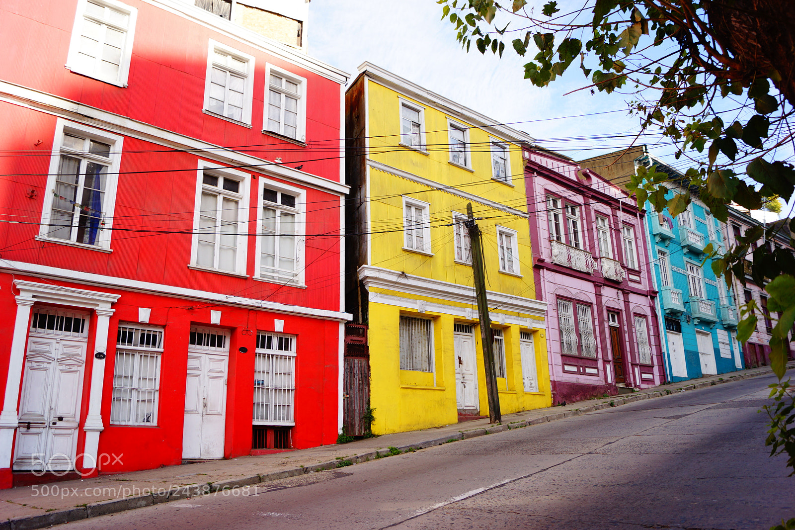 Sony SLT-A65 (SLT-A65V) sample photo. Through valparaiso, chile photography