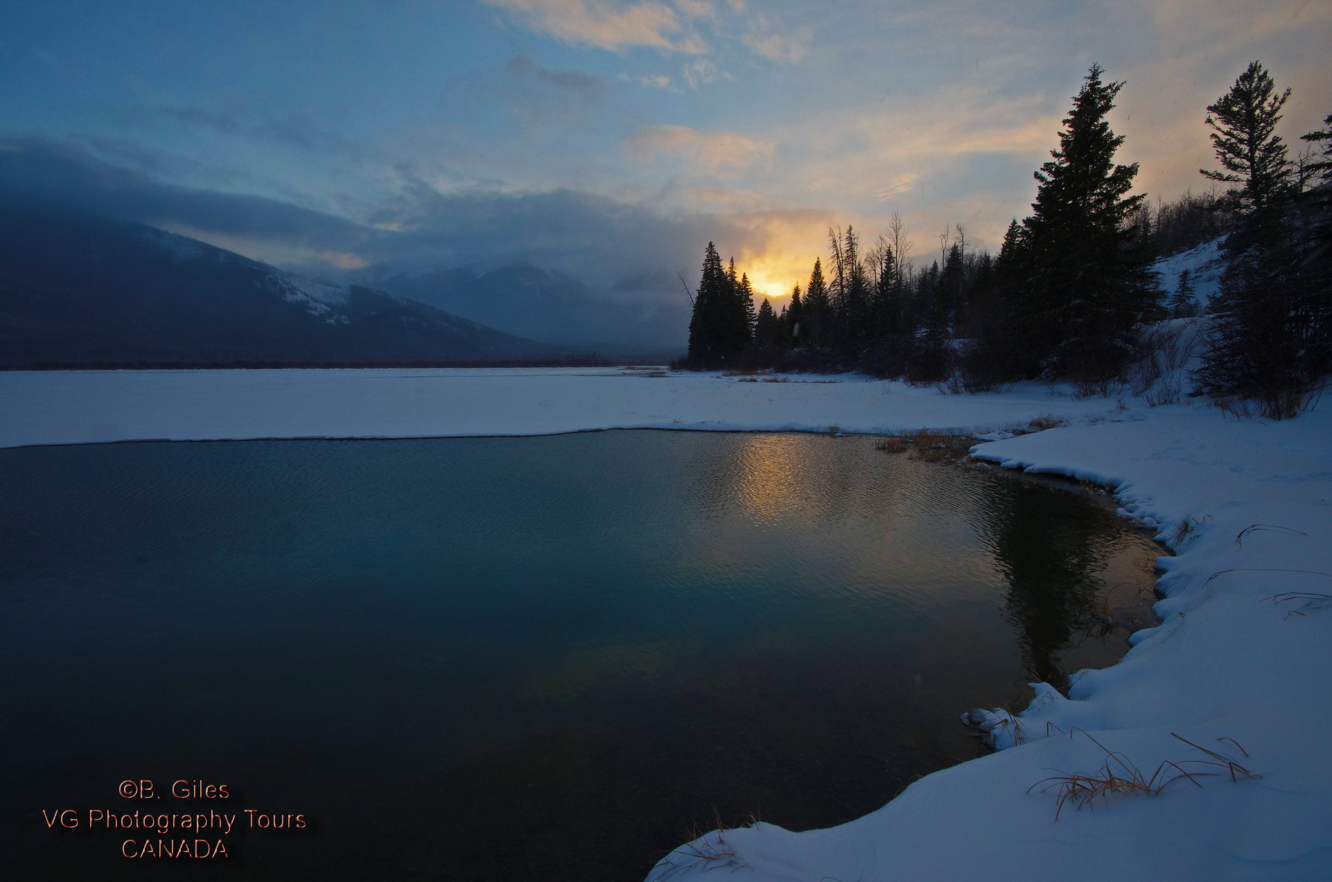 Pentax K-5 IIs + Sigma AF 10-20mm F4-5.6 EX DC sample photo. Last rays of the sun photography