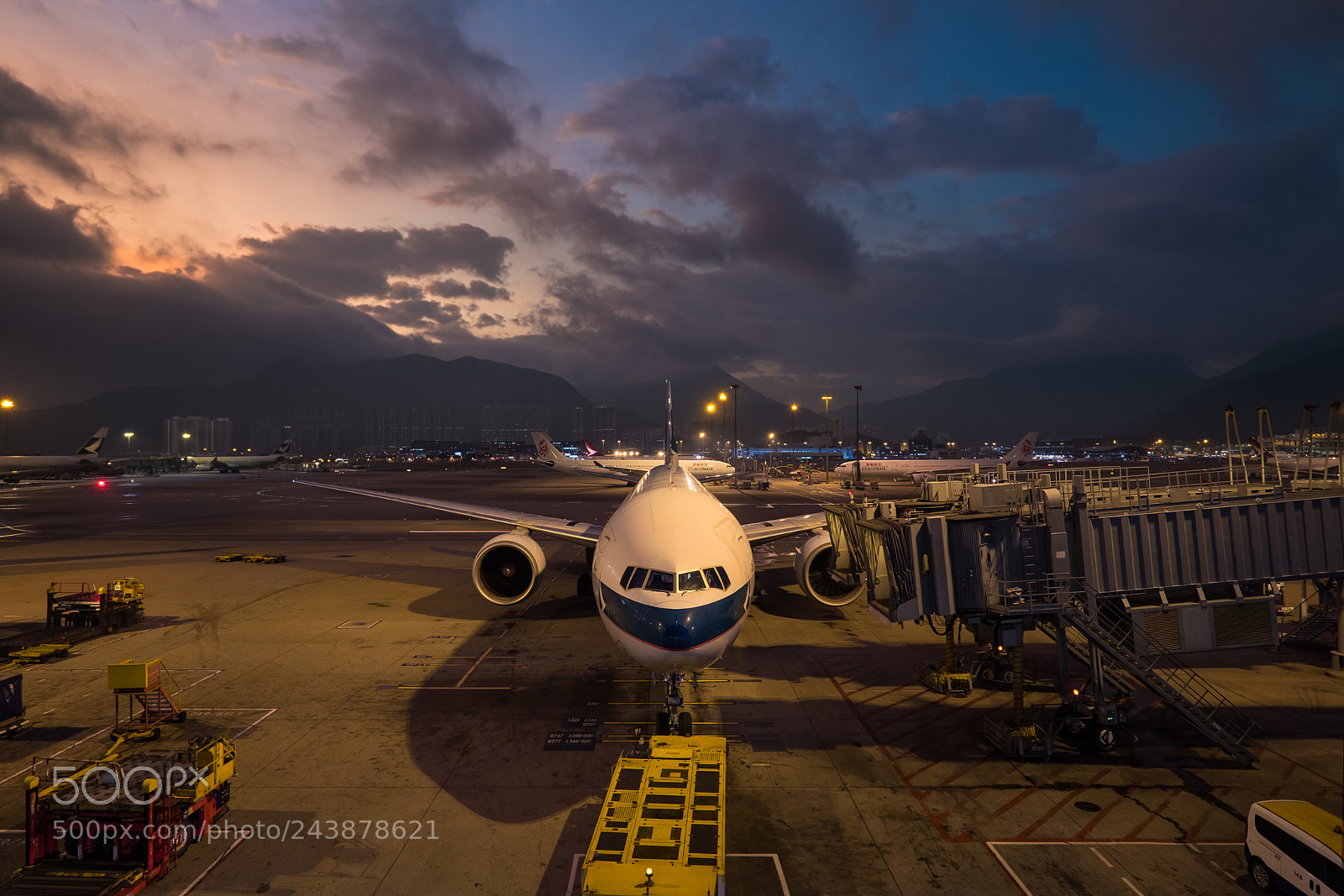 Fujifilm X-T2 sample photo. Hong kong airport photography