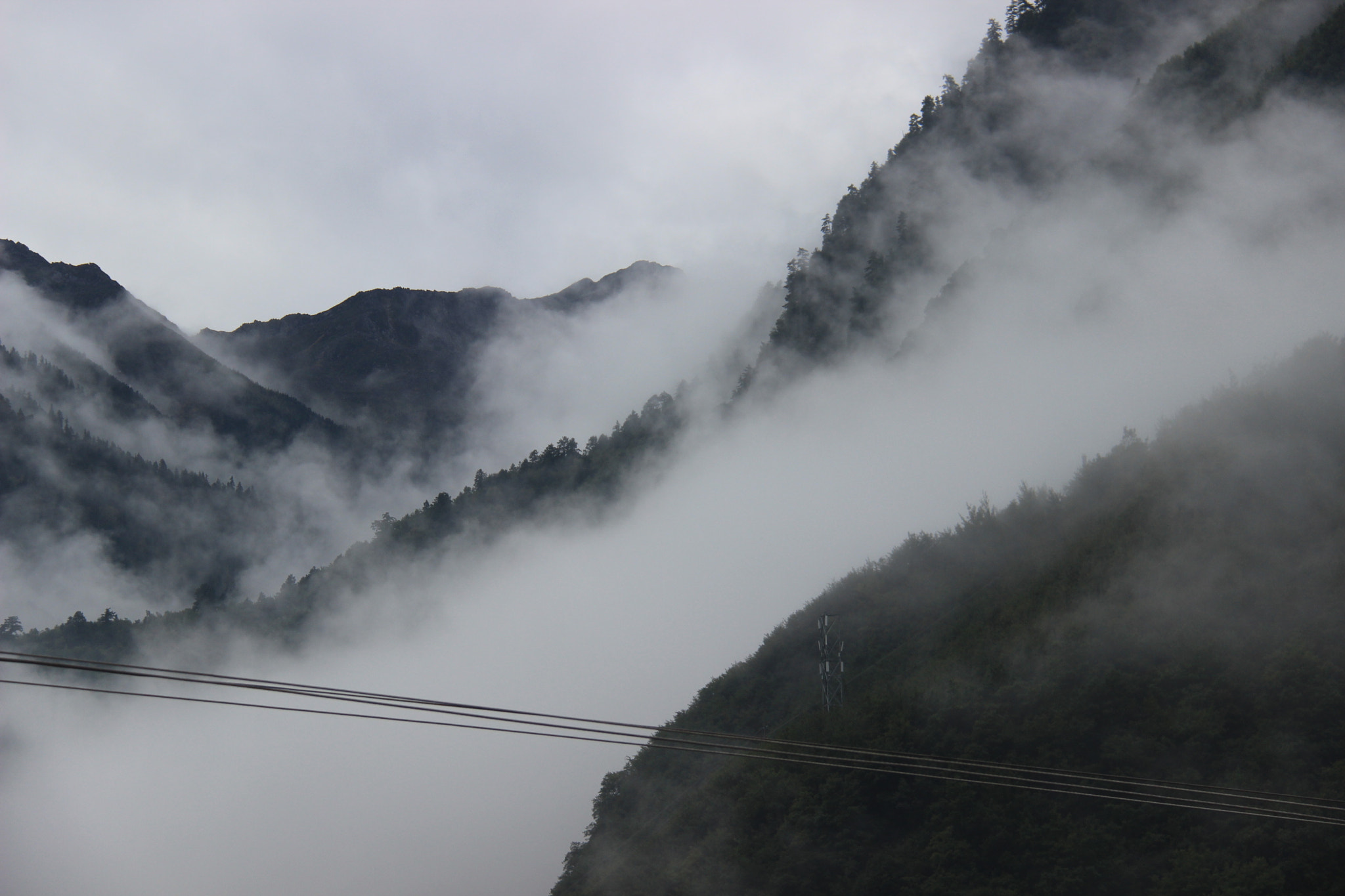 Canon EF-S 18-200mm F3.5-5.6 IS sample photo. 山间常态01 photography