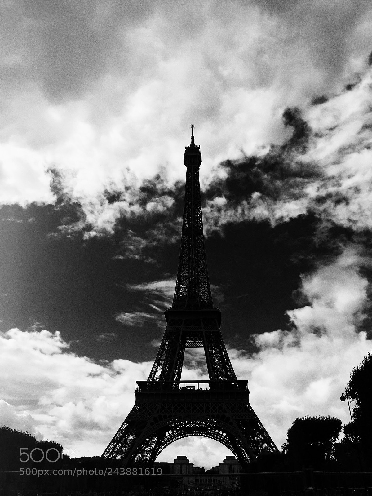 Apple iPhone 6s sample photo. La dame de fer photography