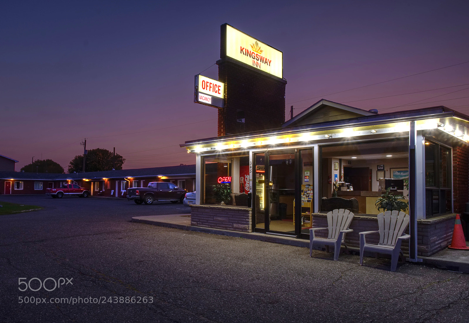 Fujifilm X-T2 sample photo. Kingsway inn photography