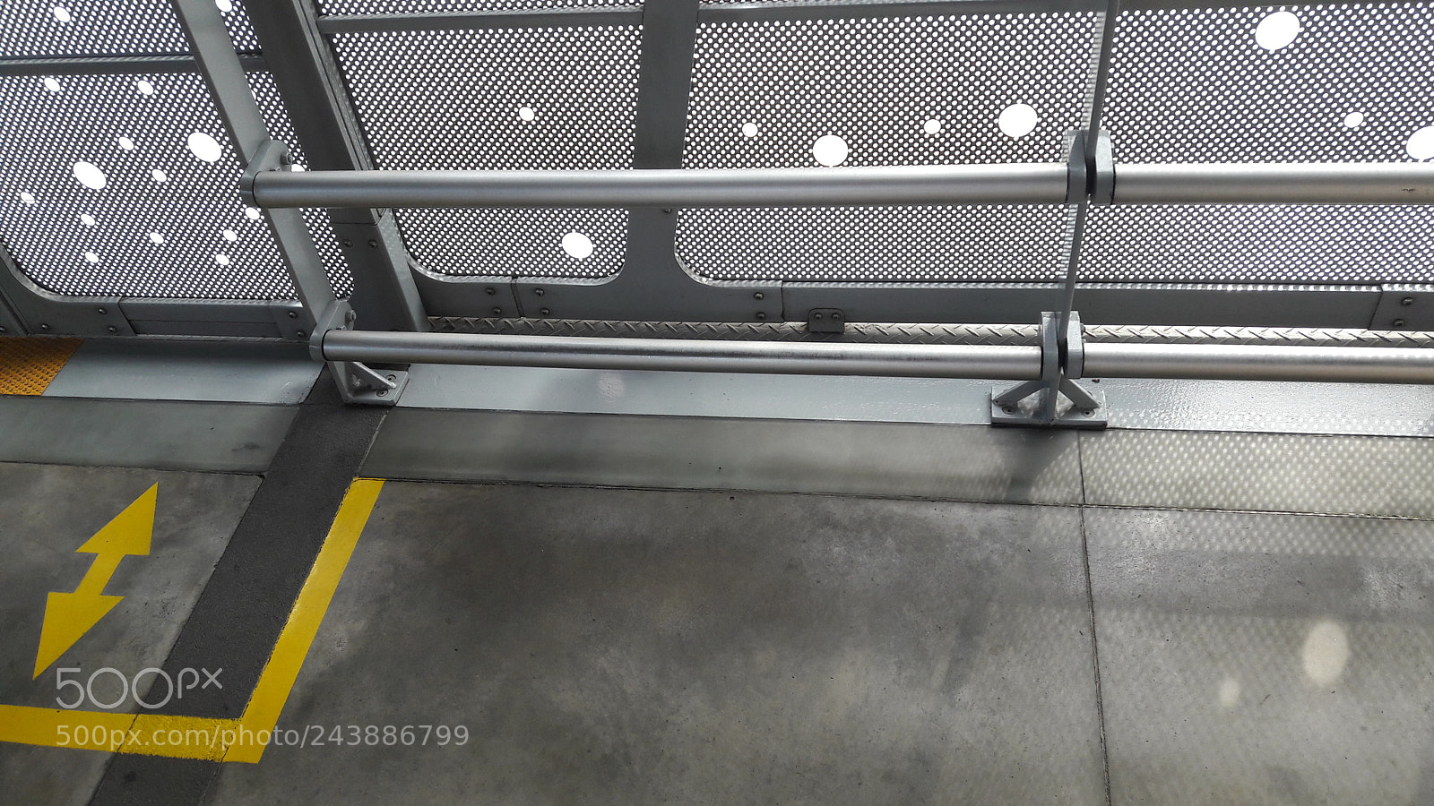 Samsung Galaxy A5(2016) sample photo. Estacion del bus photography