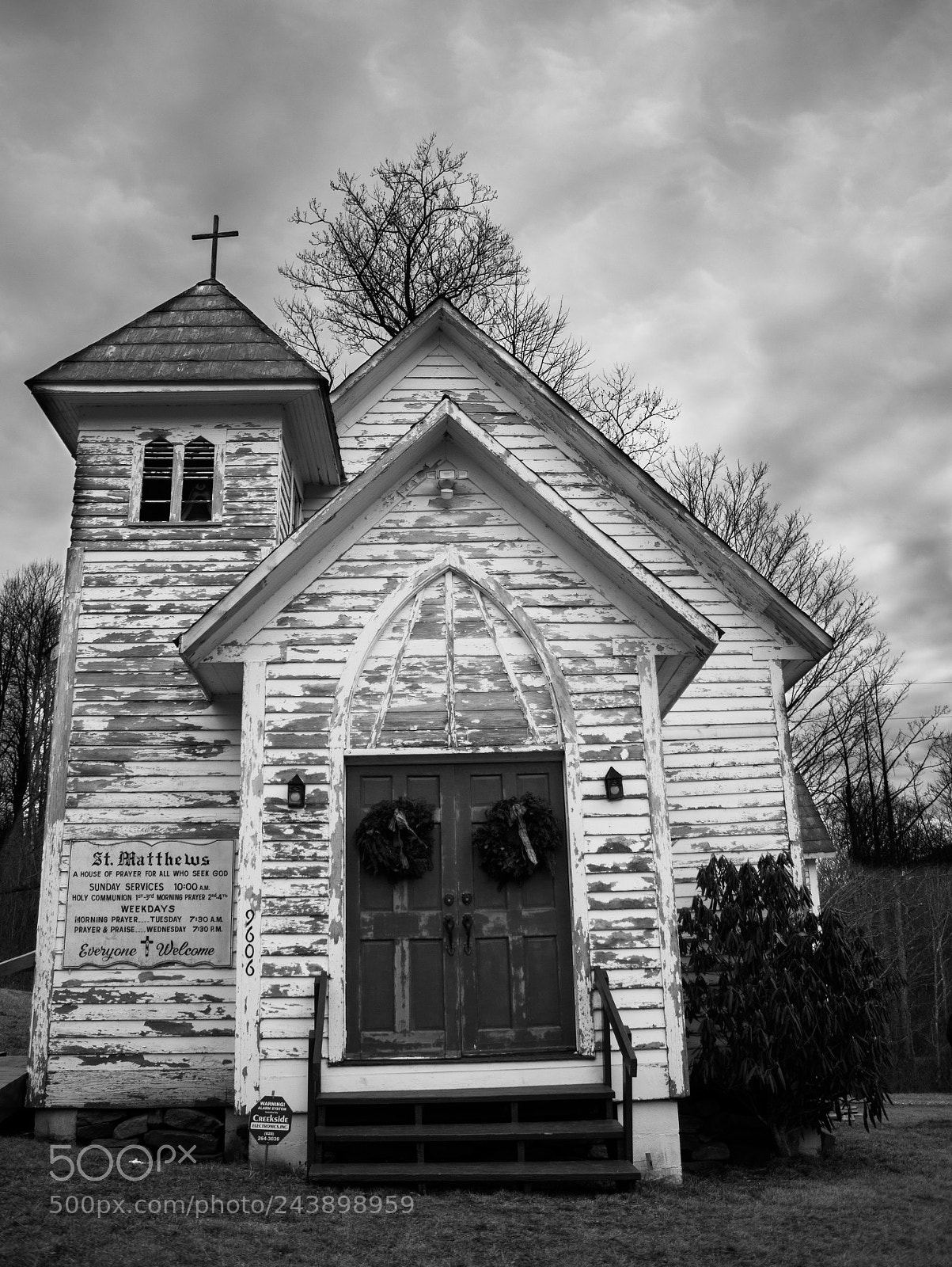 Canon EOS 700D (EOS Rebel T5i / EOS Kiss X7i) sample photo. Old church photography