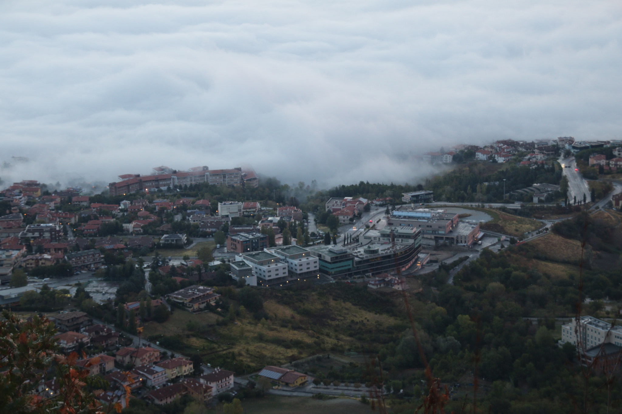 Sigma 18-200mm f/3.5-6.3 DC OS sample photo. Dawn and fog 3 photography