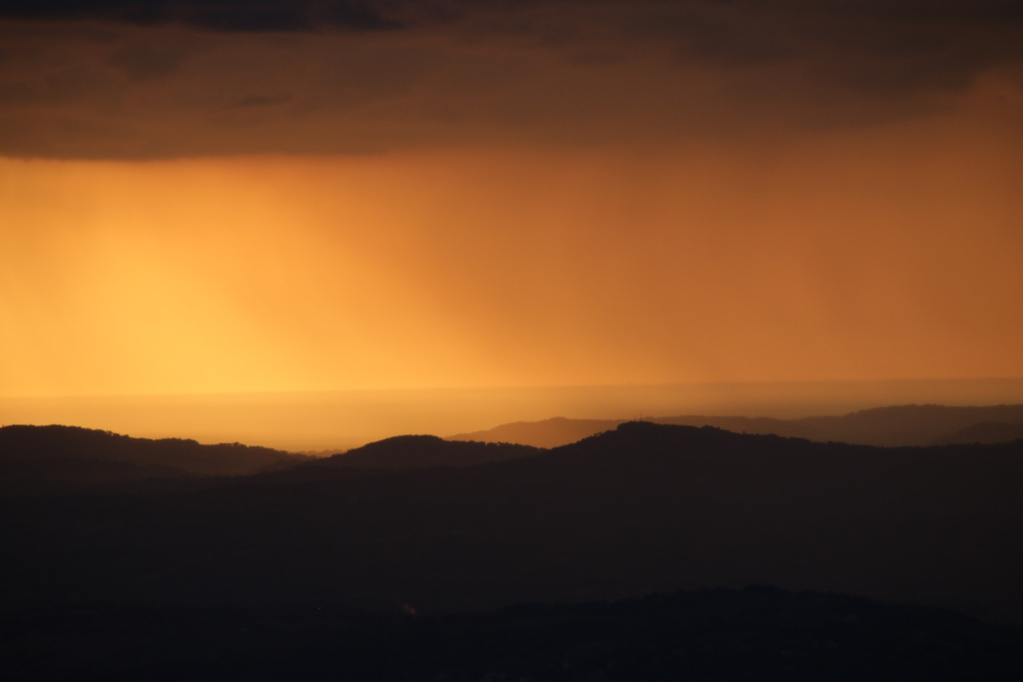 Sigma 18-200mm f/3.5-6.3 DC OS sample photo. Dawn and rain 2 photography