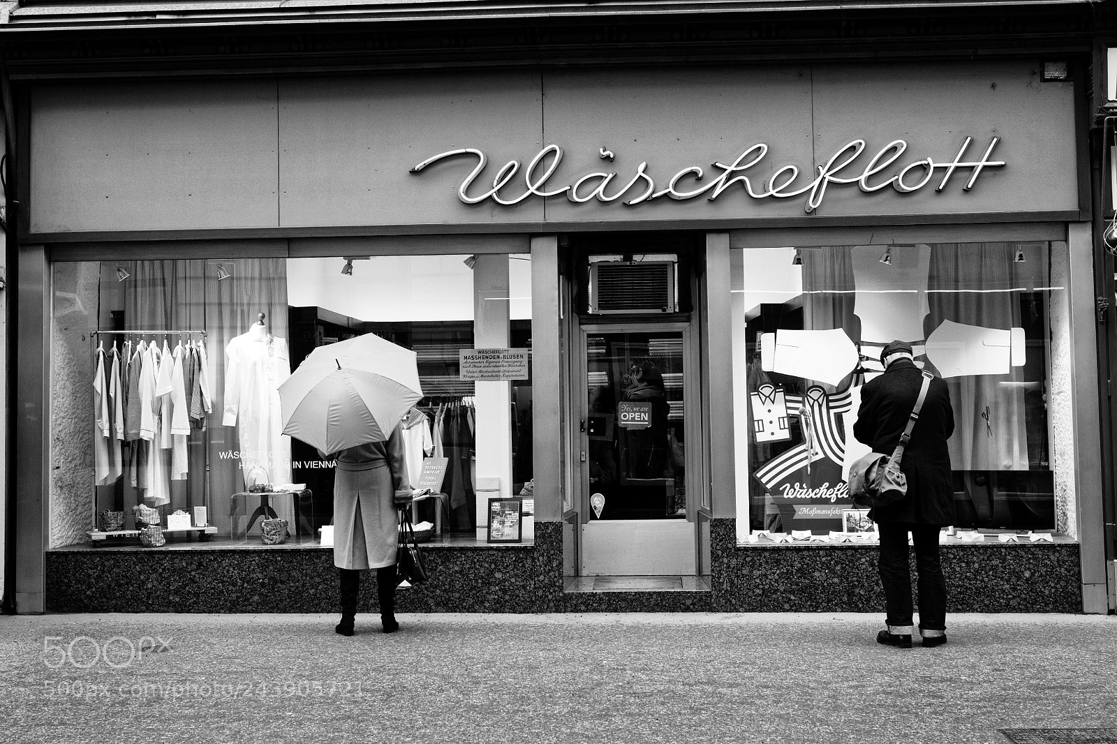 Leica M (Typ 240) sample photo. Shopping photography