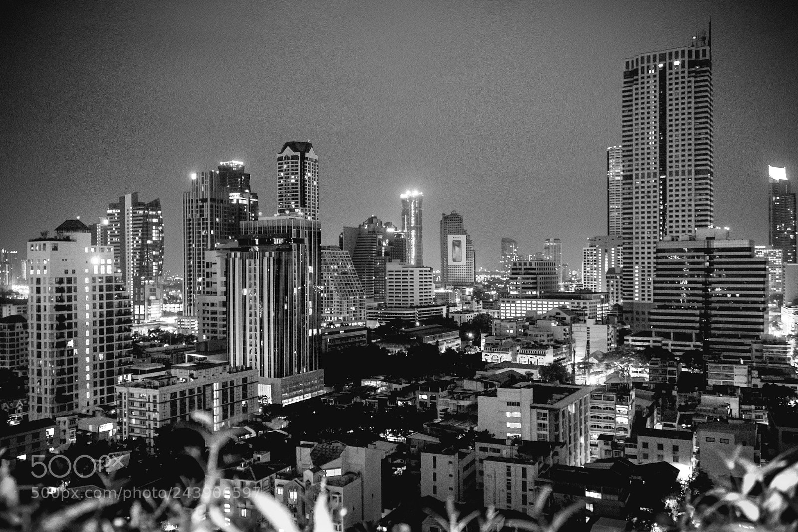 Canon EOS 1200D (EOS Rebel T5 / EOS Kiss X70 / EOS Hi) sample photo. Downton, bangkok photography