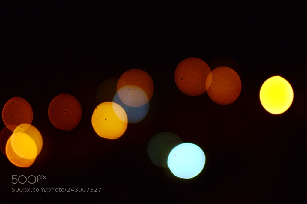 Nikon D3200 + Nikon AF-S DX Nikkor 35mm F1.8G sample photo. Colorful blurred house lights photography