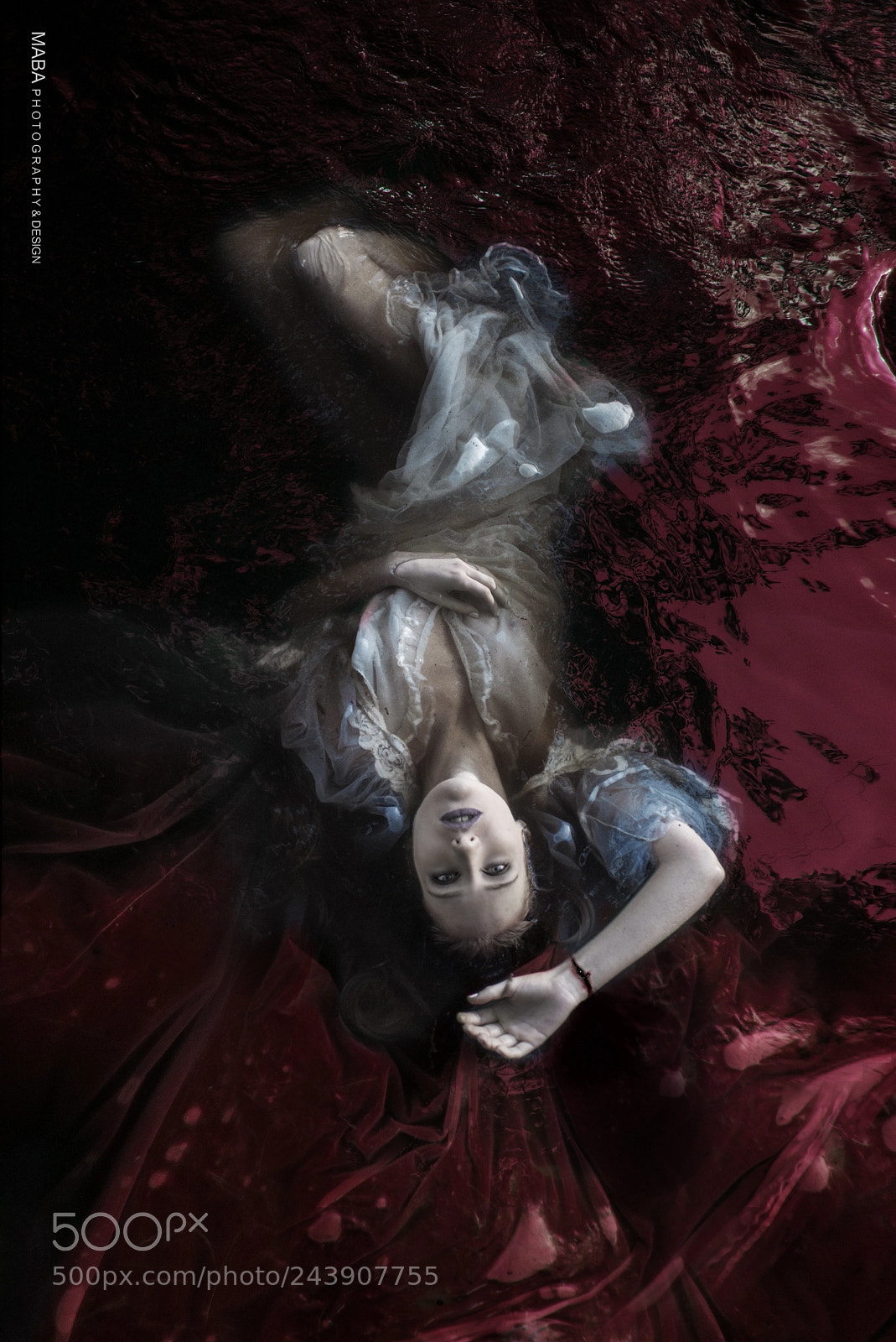 Nikon D610 sample photo. Sangre... modelo: maia horisberger photography