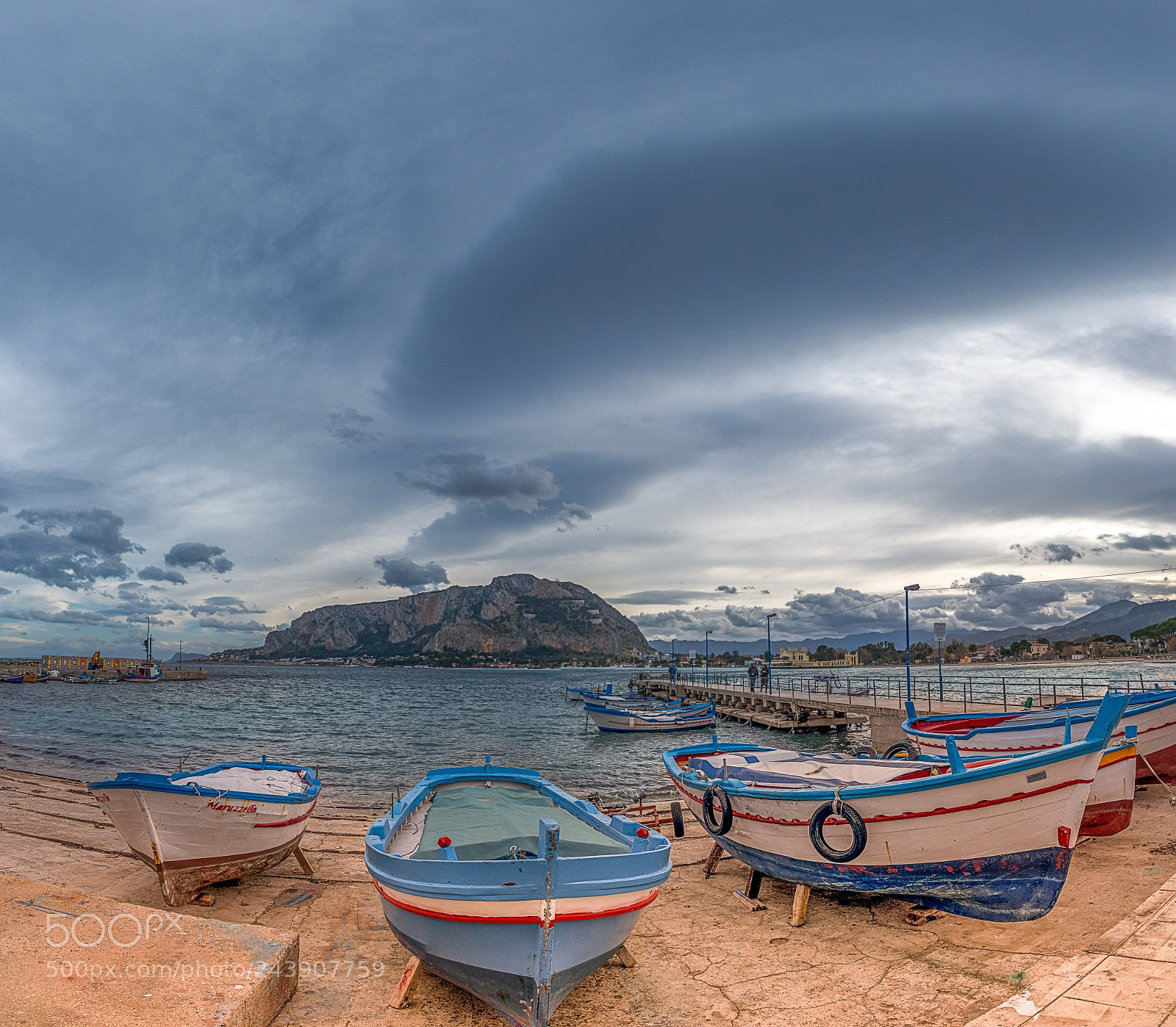 Sony Cyber-shot DSC-RX100 IV sample photo. Boats and clouds photography