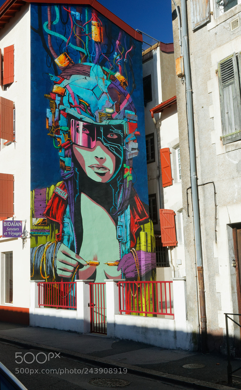 Canon EOS 70D + Canon EF 24-105mm F4L IS USM sample photo. Deih artist street art photography