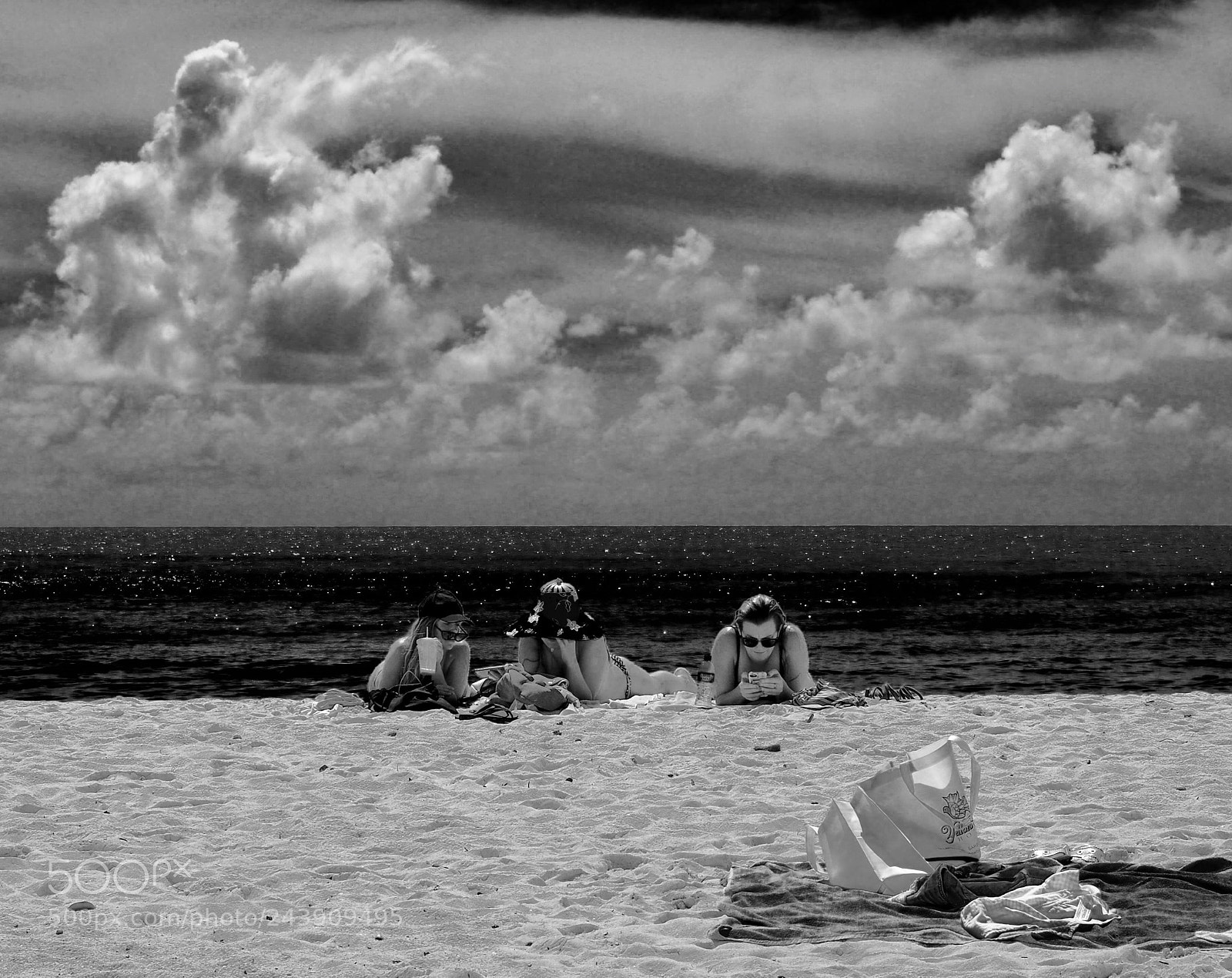 Olympus OM-D E-M10 II sample photo. Life's a beach photography