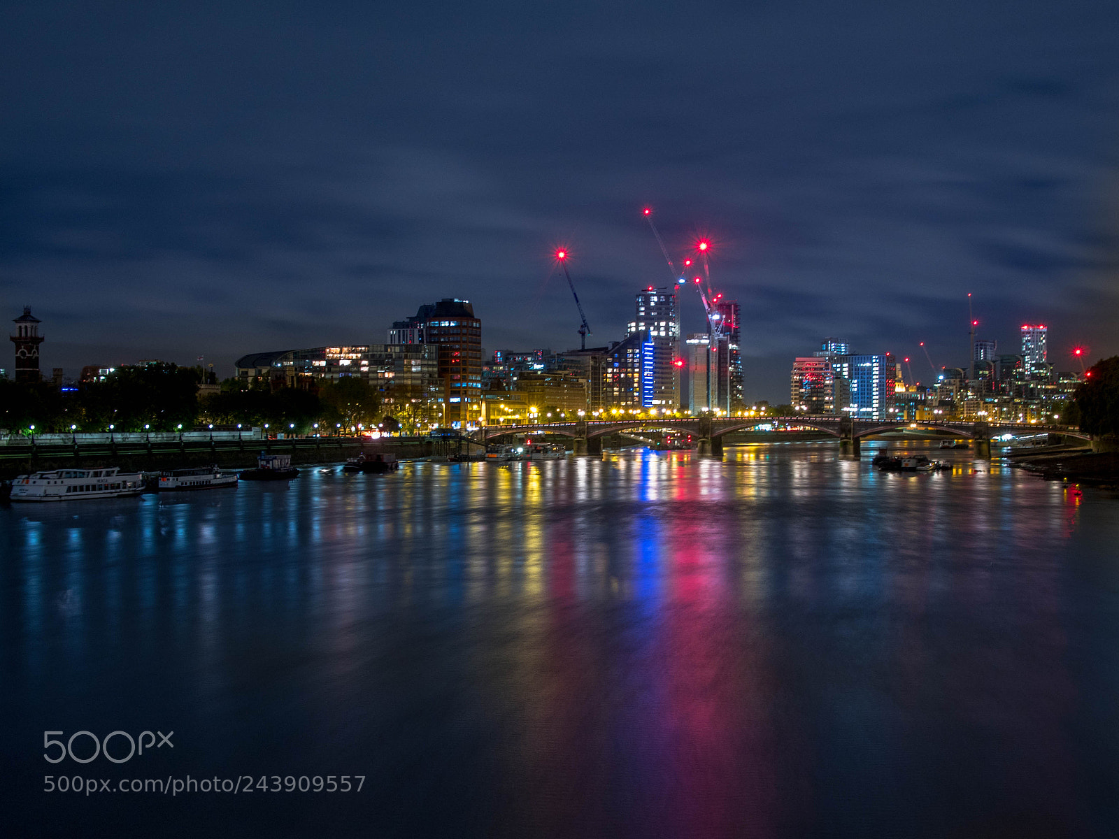 Olympus PEN E-PL7 sample photo. London at night photography