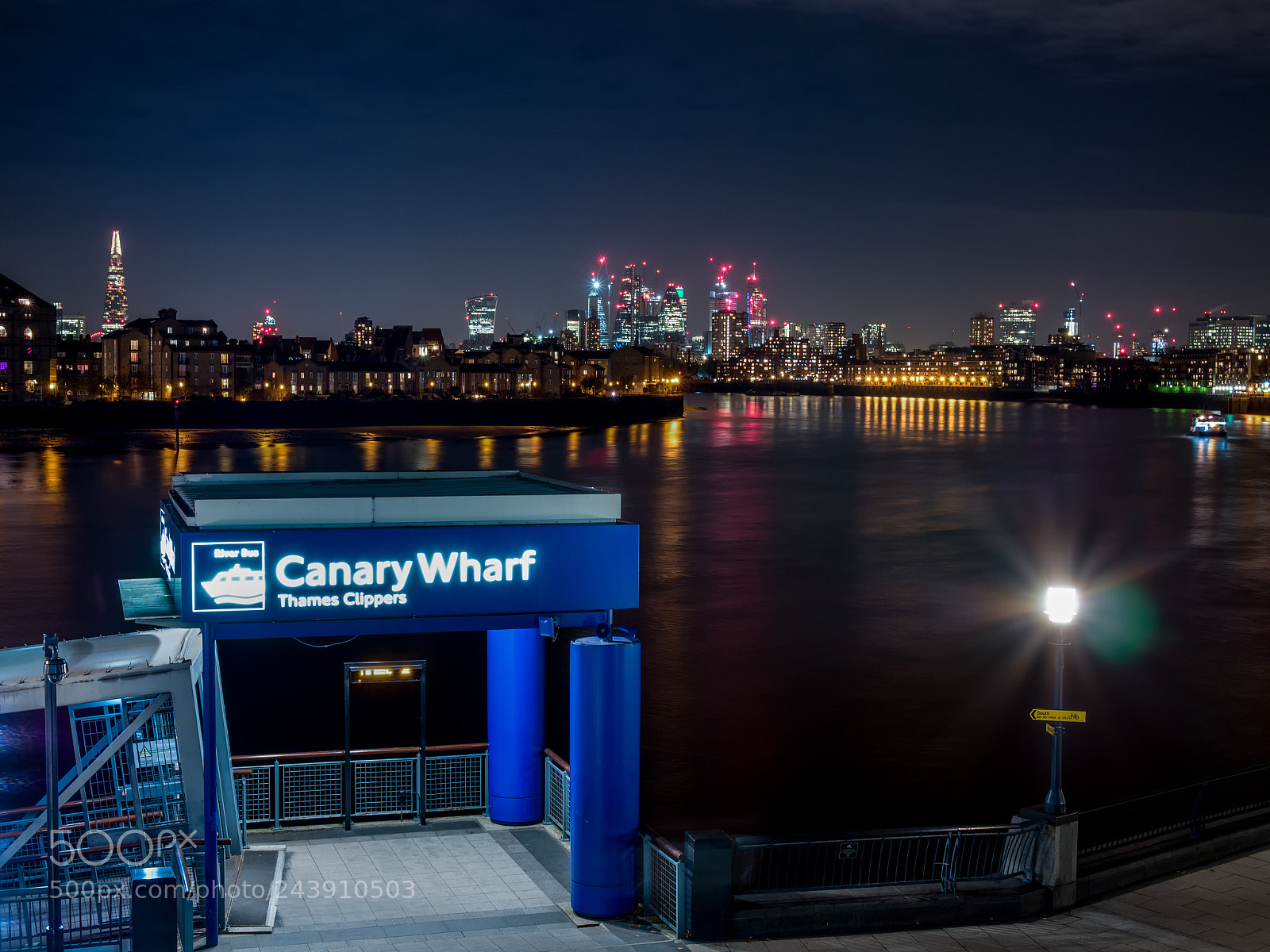 Olympus PEN E-PL7 sample photo. Canary wharf photography