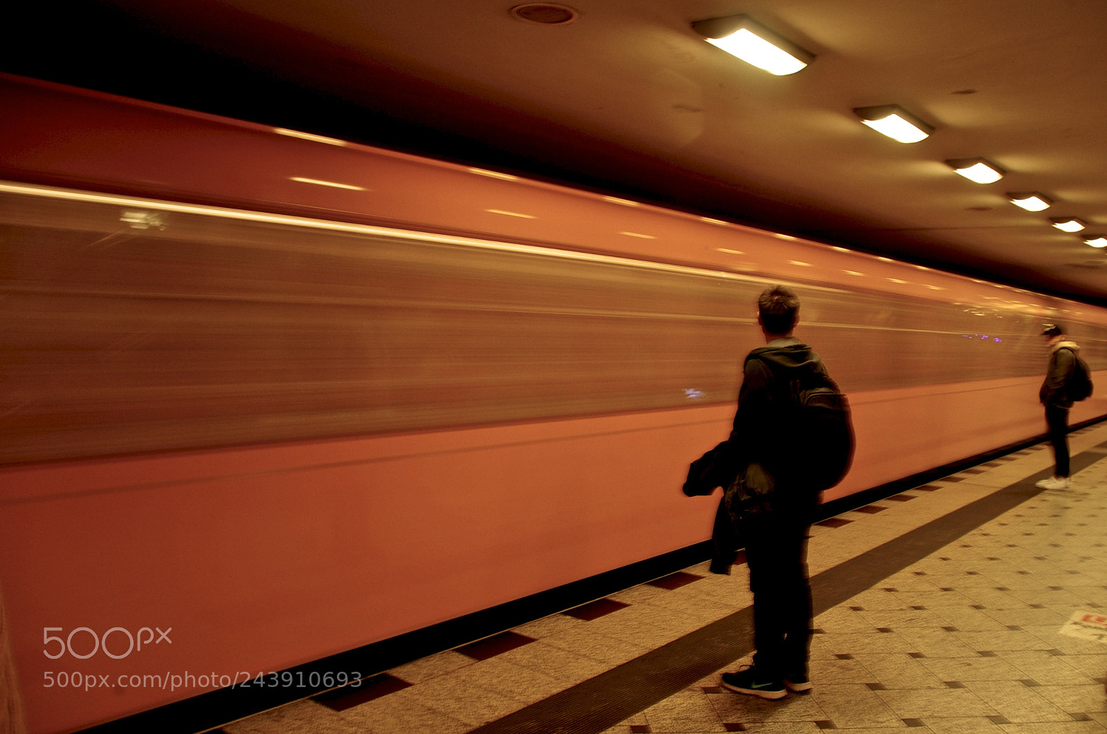 Pentax K100D sample photo. Waiting time photography