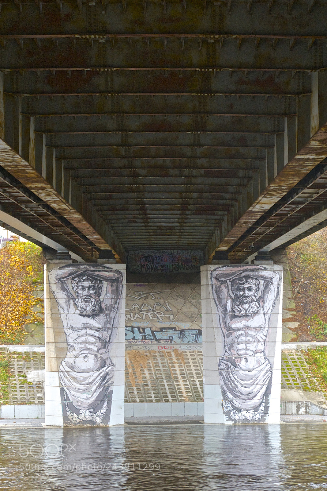 Pentax K100D sample photo. Holding the bridge photography