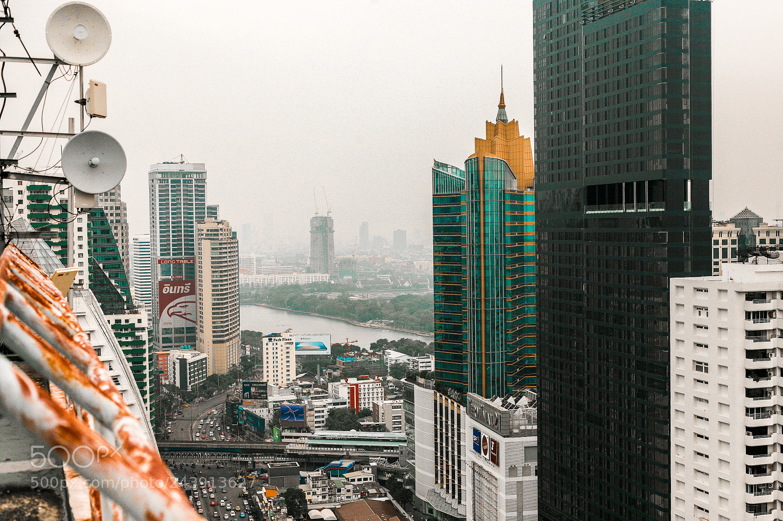 Canon EOS 5D sample photo. Rooftop city space photography