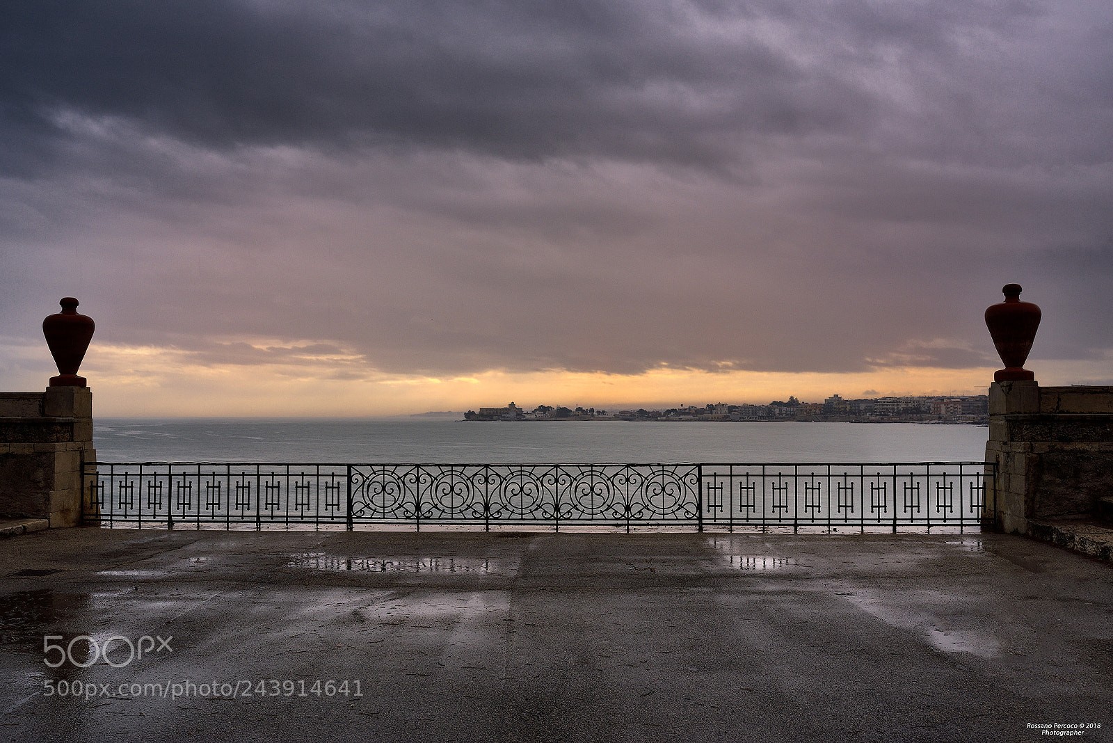 Nikon D810 sample photo. La pioggia cade piano photography
