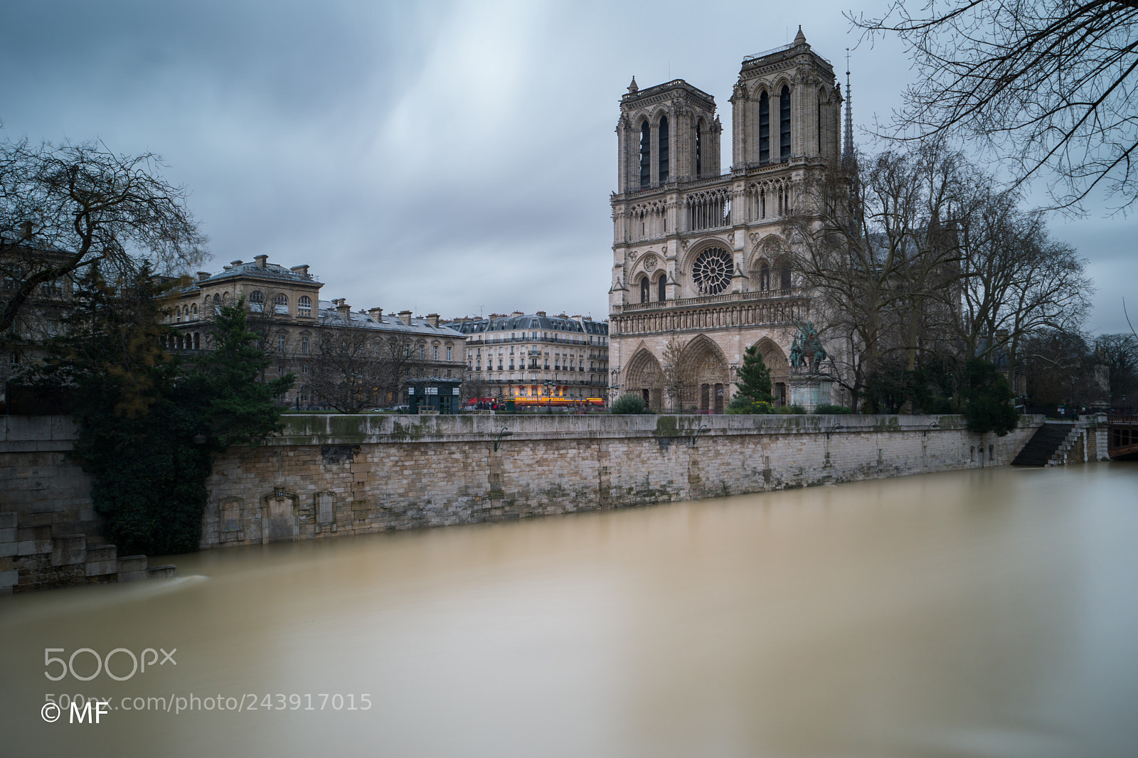 Samsung NX1 sample photo. 82 secondes photography