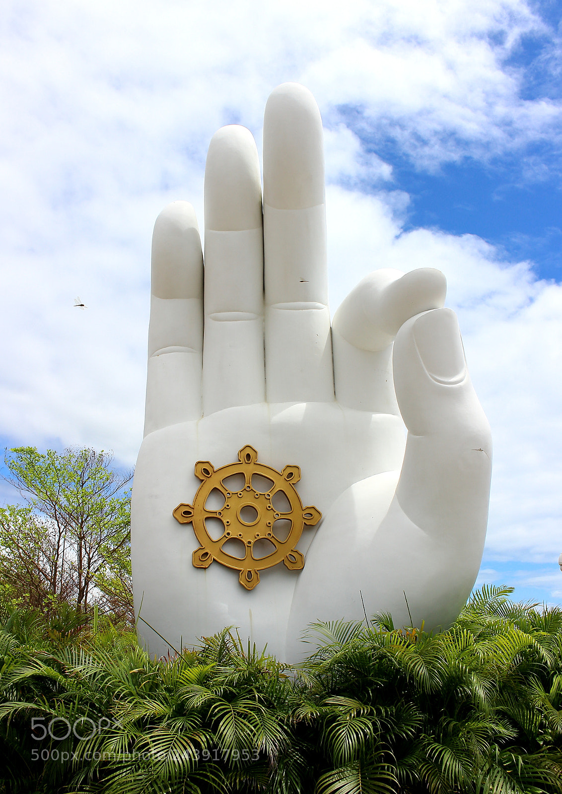 Canon EOS 100D (EOS Rebel SL1 / EOS Kiss X7) sample photo. Sculpture gyan mudra with photography