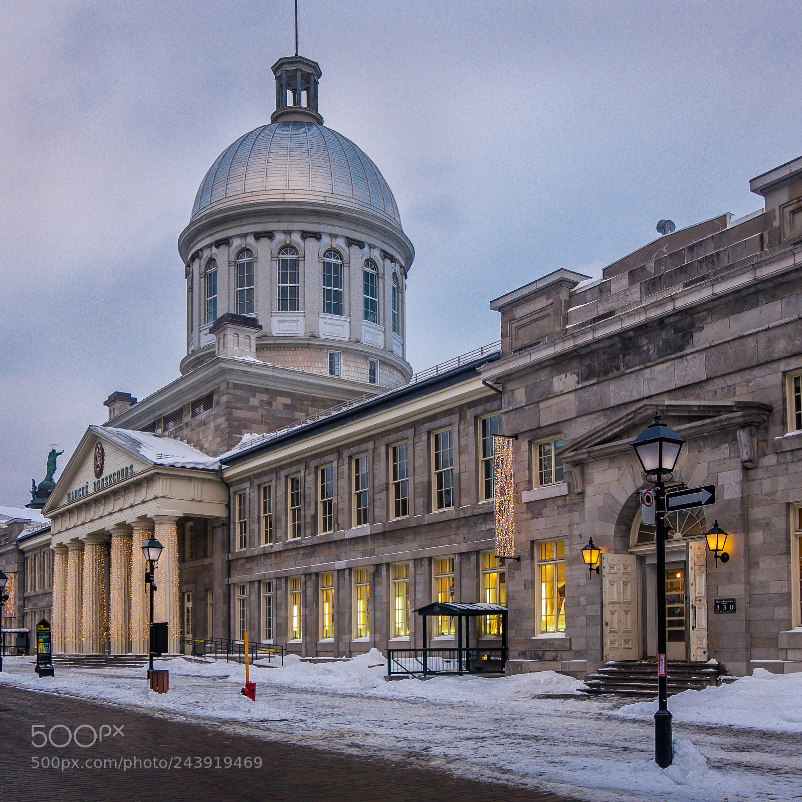 Fujifilm X-T10 sample photo. Marché bonsecours photography