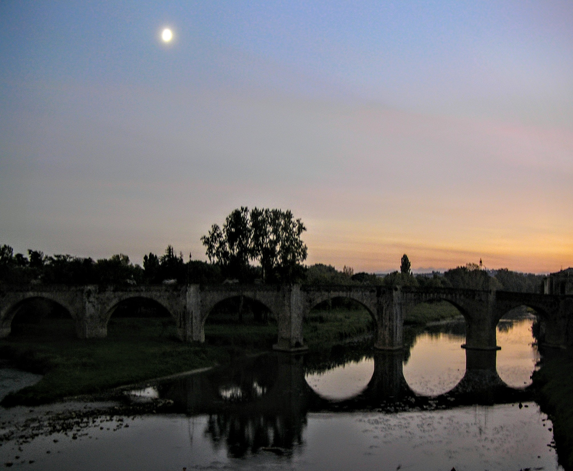 Olympus C770UZ sample photo. Carcassonne bridge photography