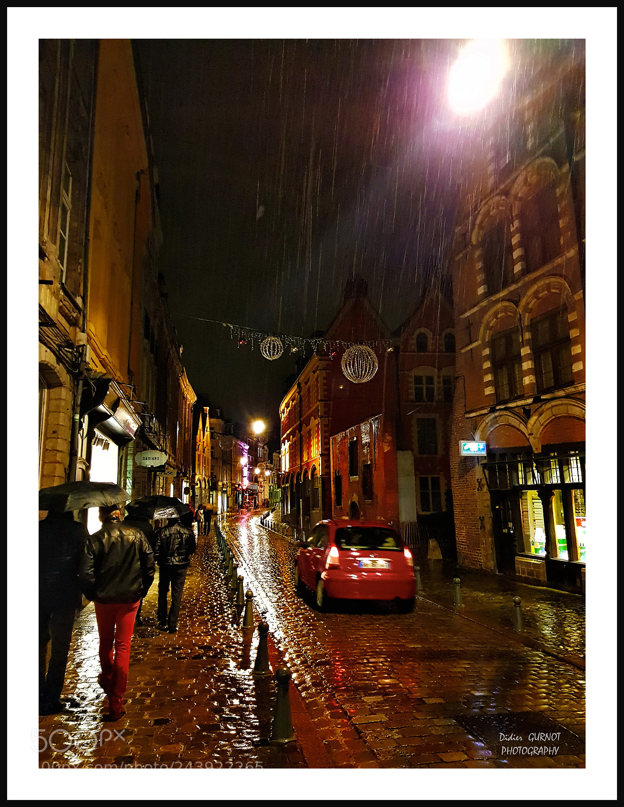Samsung Galaxy S8+ sample photo. Rue sous la pluie photography