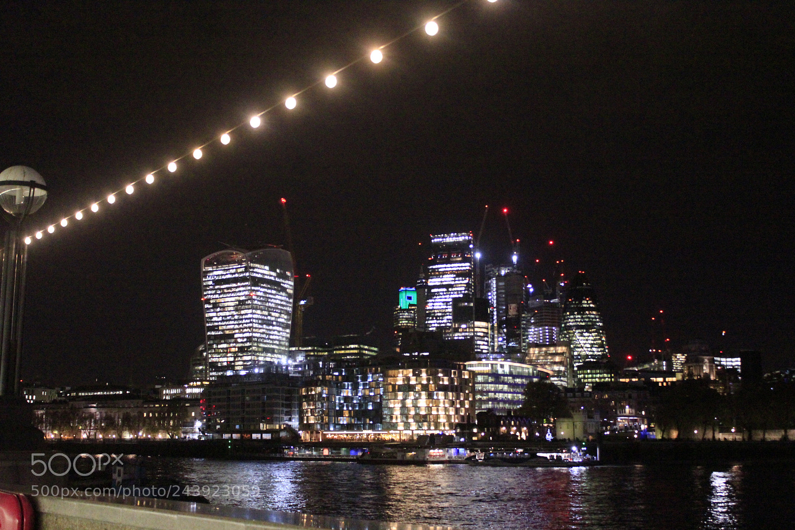 Canon EOS 550D (EOS Rebel T2i / EOS Kiss X4) sample photo. London skylight photography