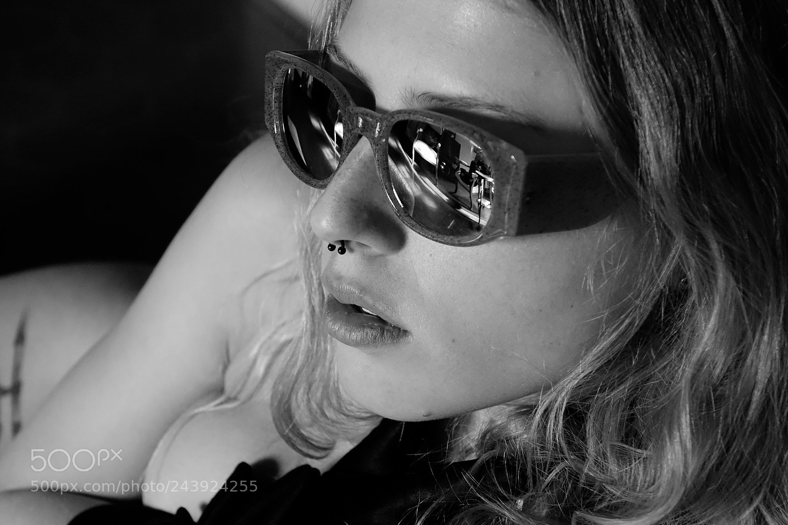 Sony Cyber-shot DSC-RX10 sample photo. Natasja con occhiali bongi photography