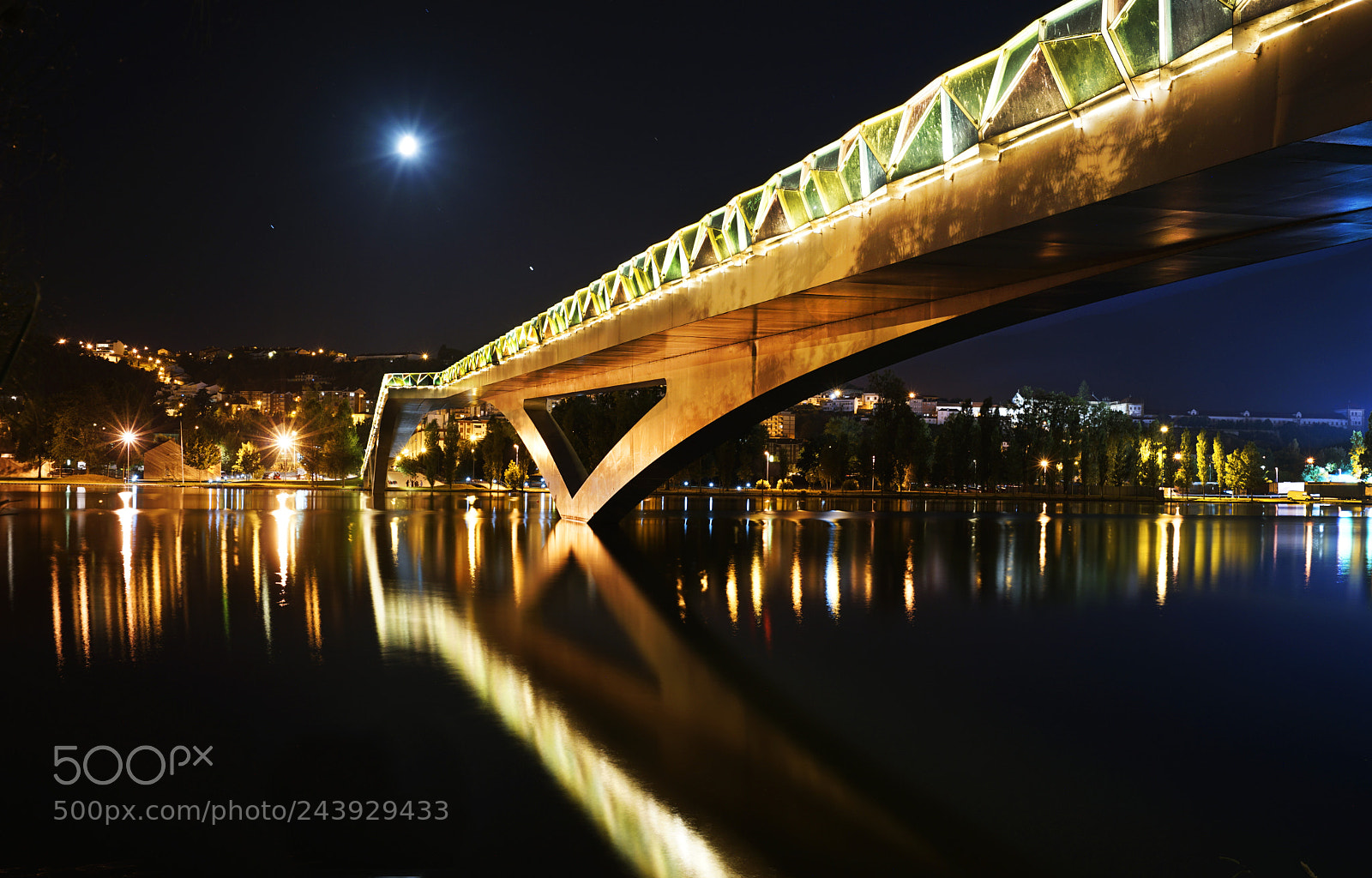 Sony a7 II sample photo. Color mirroring photography