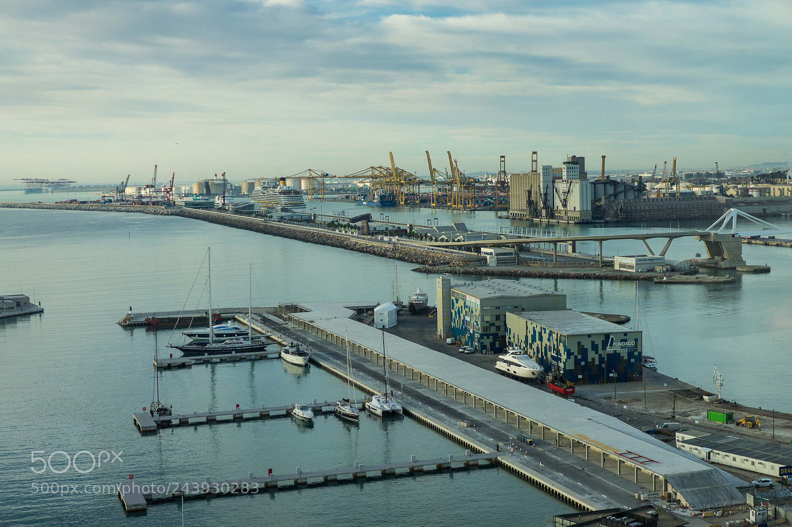 Sony a7 II sample photo. Le port de barcelone photography
